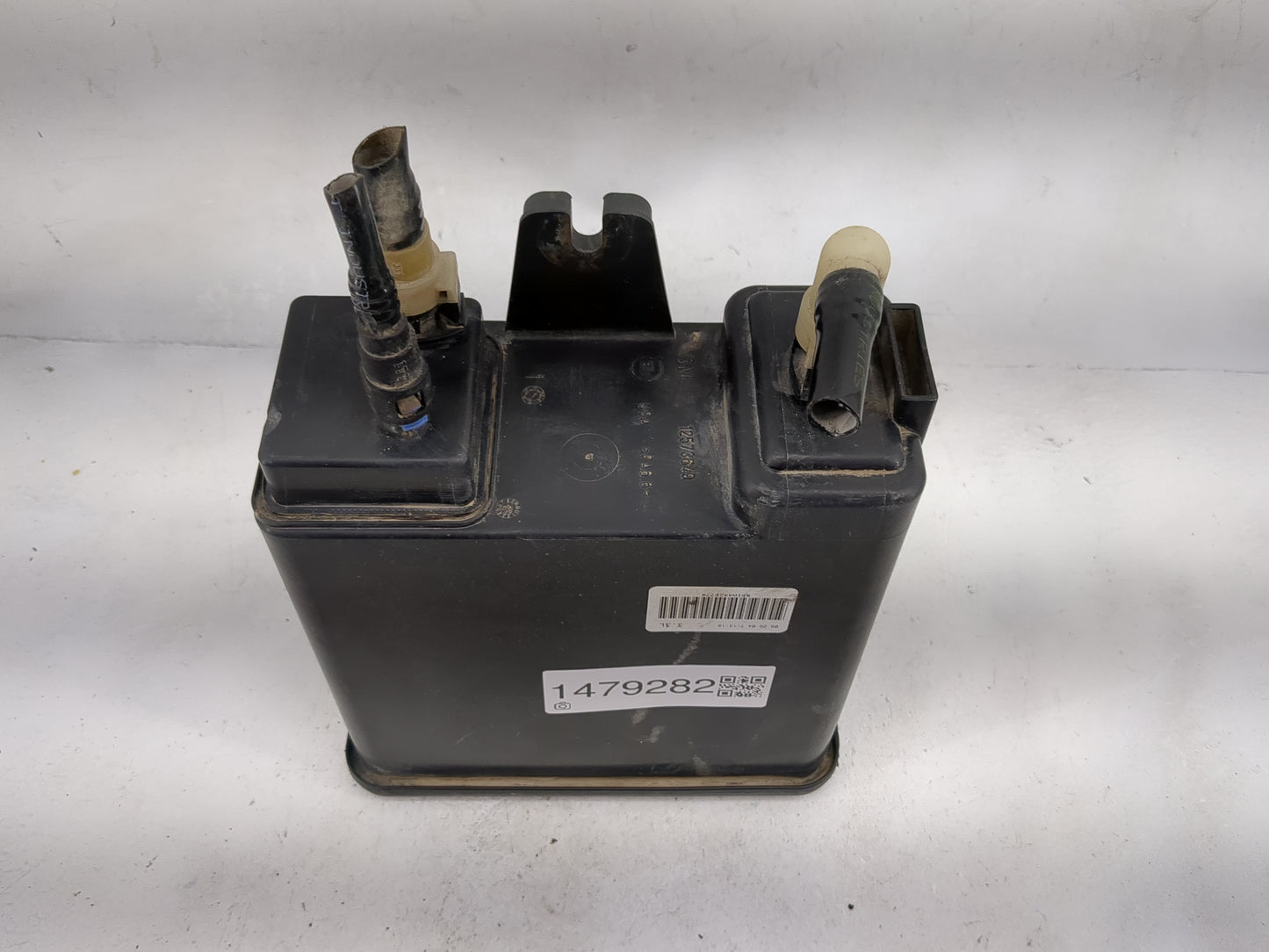 2005 Chevrolet Suburban 1500 Fuel Vapor Charcoal Canister - Oemusedautoparts1.com