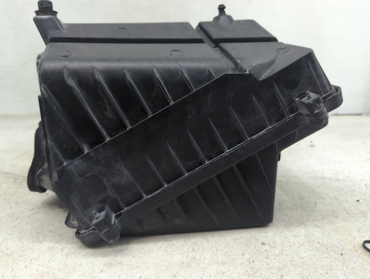 2003-2006 Chevrolet Suburban 1500 Air Cleaner Intake-duct Hose Tube 1481216 - Oemusedautoparts1.com