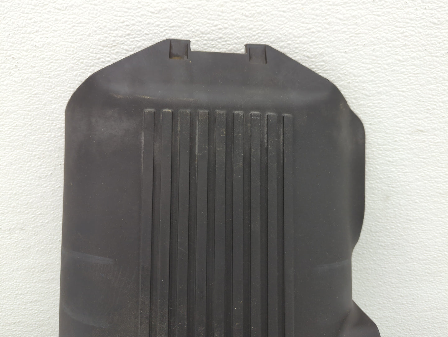 2005 Chevrolet Suburban 1500 Engine Cover - Oemusedautoparts1.com