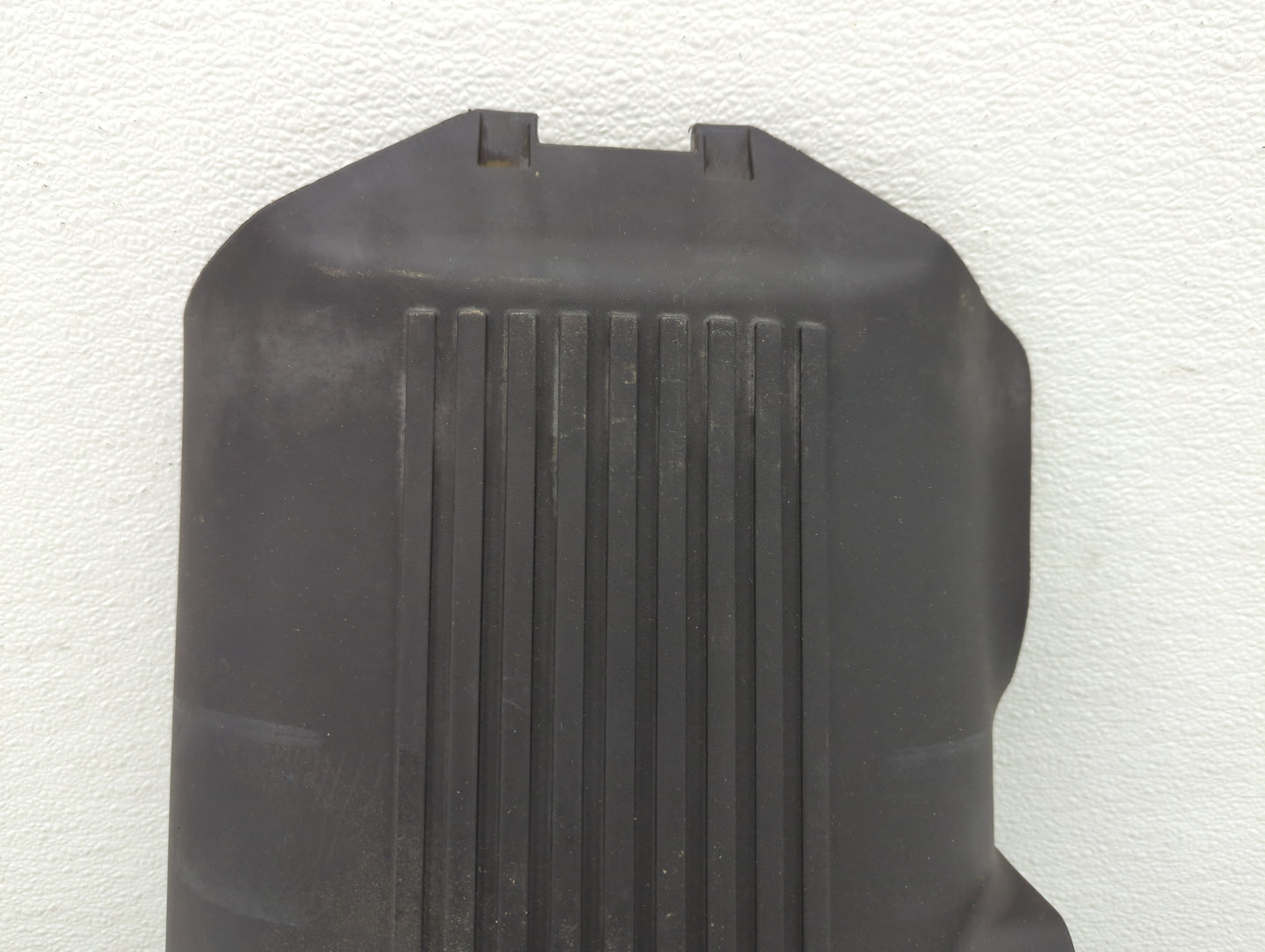 2005 Chevrolet Suburban 1500 Engine Cover - Oemusedautoparts1.com
