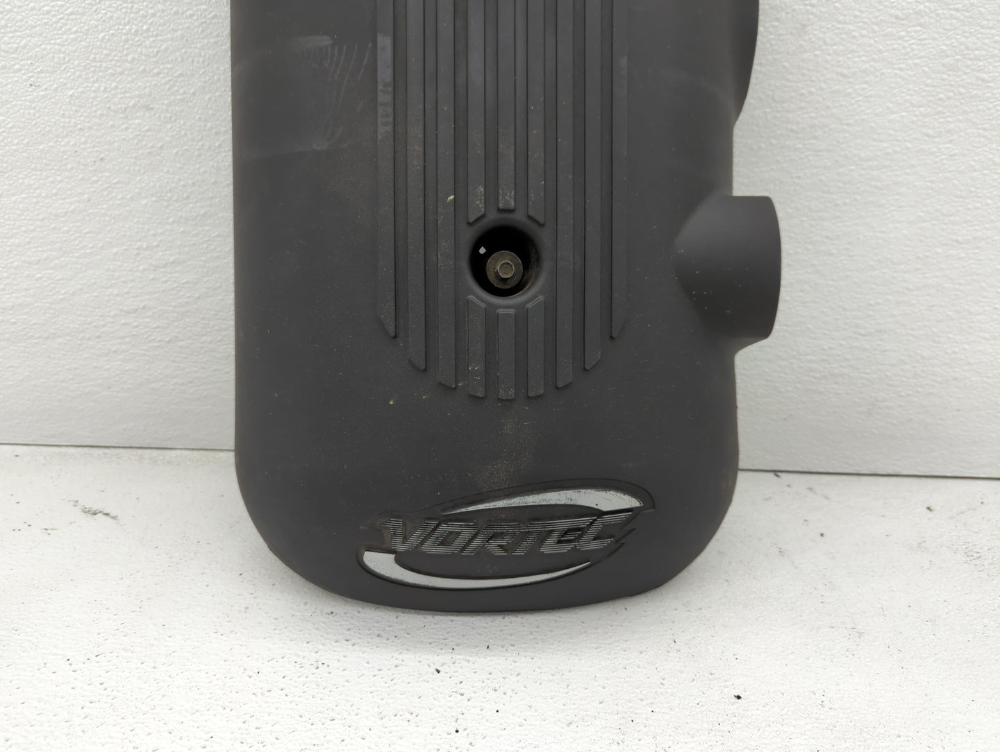 2005 Chevrolet Suburban 1500 Engine Cover - Oemusedautoparts1.com