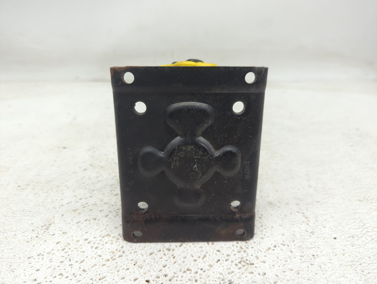 Chevrolet Tahoe Spare Scissor Car Jack 1066720 - Oemusedautoparts1.com