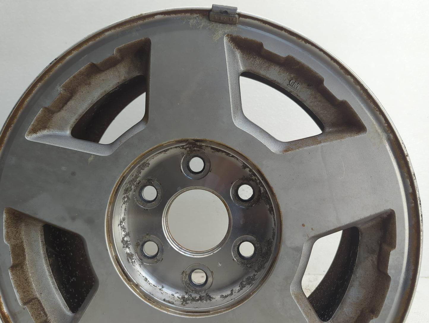 2004-2006 Chevrolet Tahoe Oem Wheel Rim 1066726 - Oemusedautoparts1.com