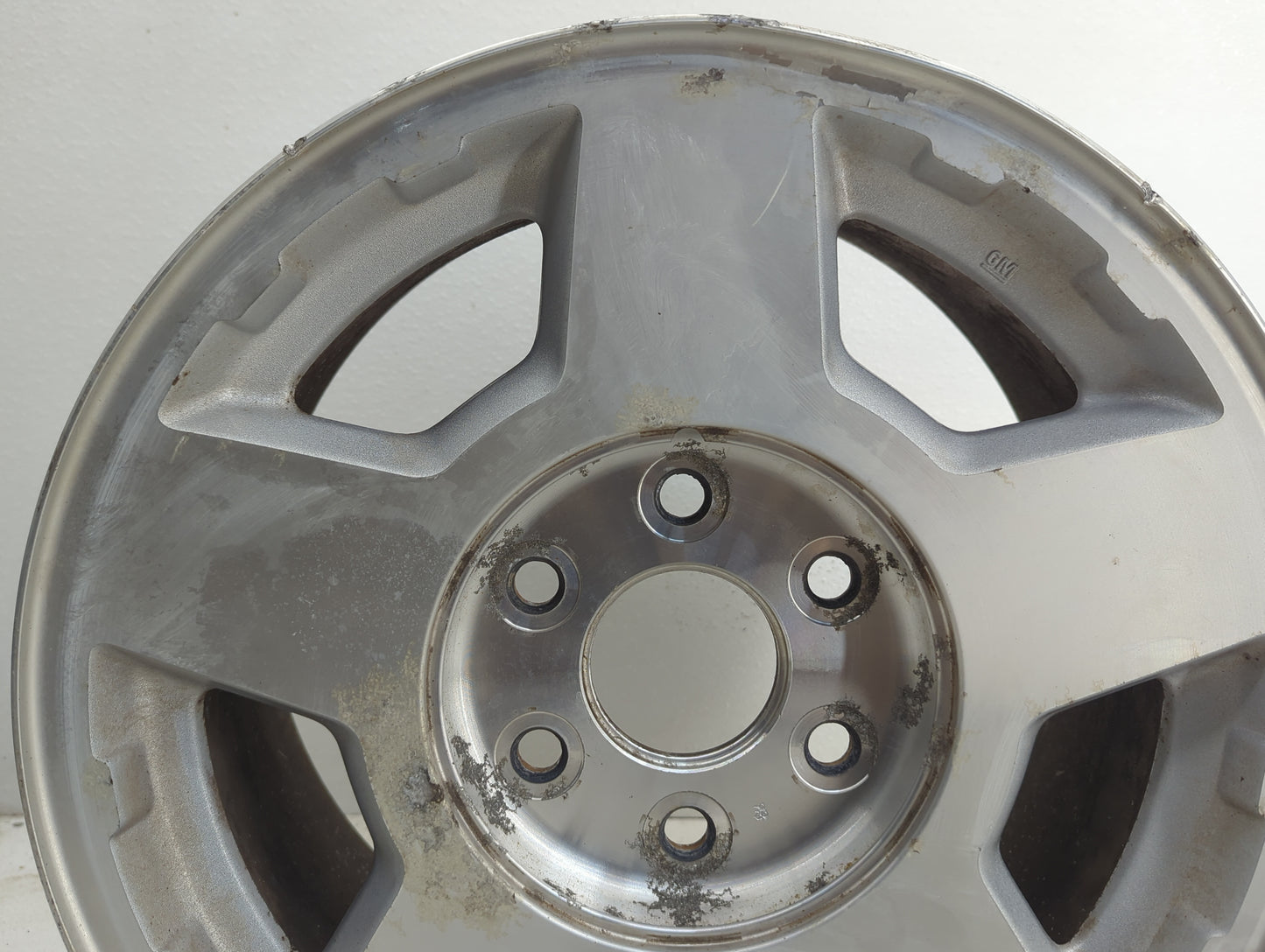 2004-2006 Chevrolet Tahoe Oem Wheel Rim - Oemusedautoparts1.com