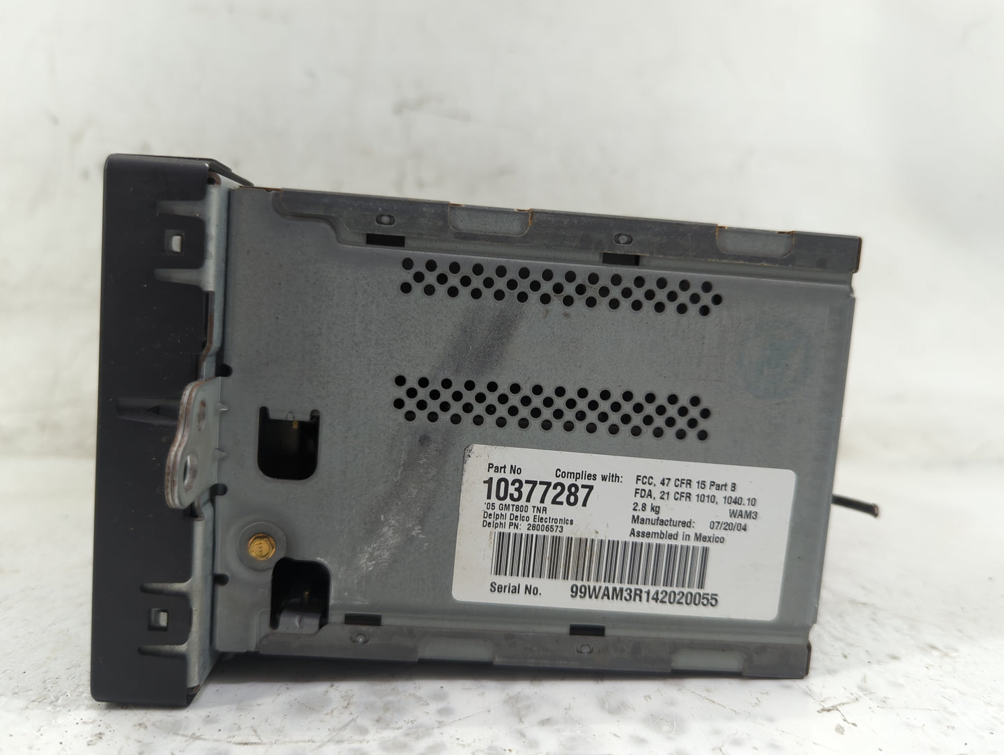 2003-2006 Chevrolet Tahoe Radio AM FM Cd Player Receiver Replacement P/N:10377287 Fits Fits 2003 2004 2005 2006 2007 OEM Use