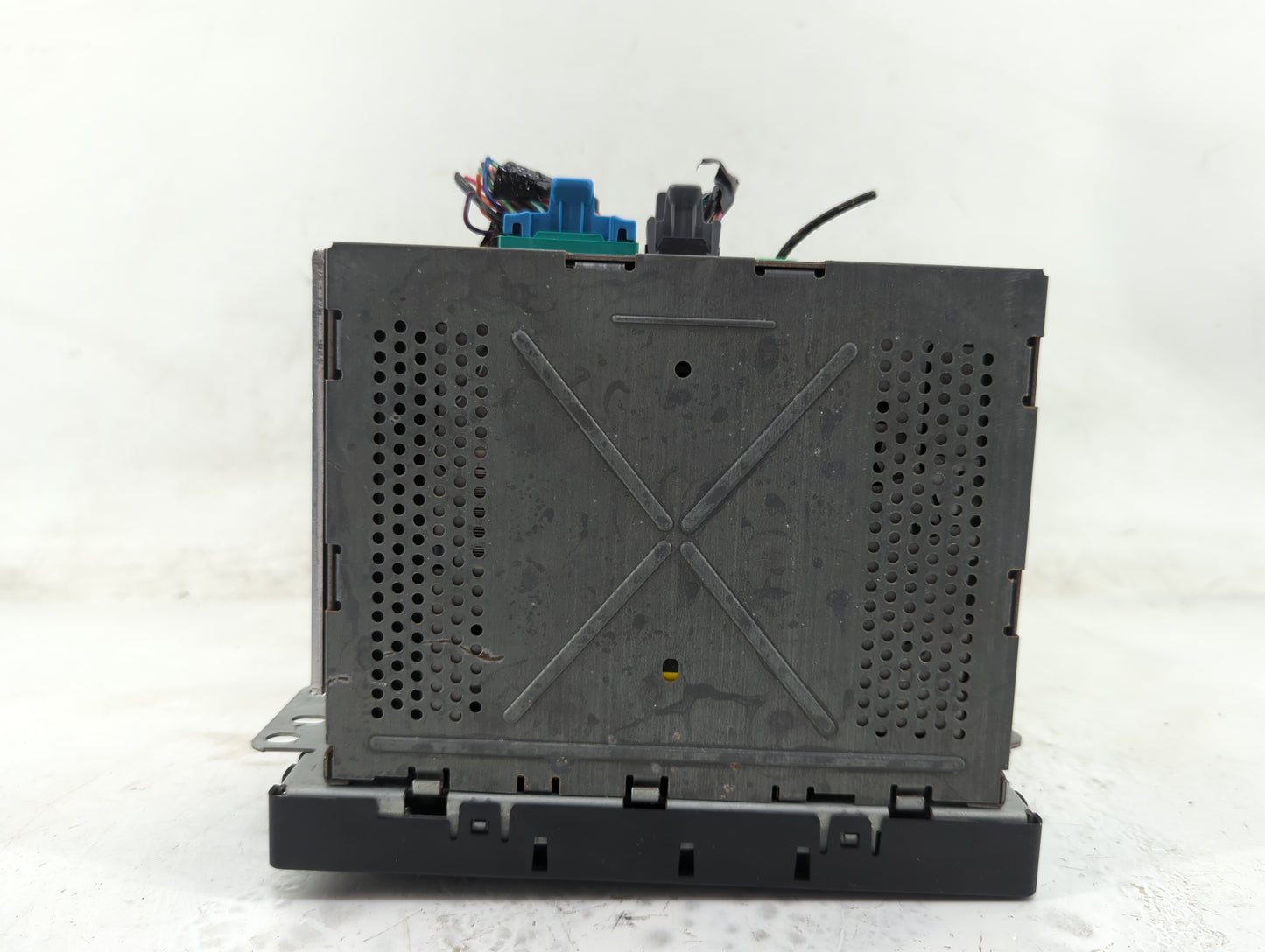 2003-2006 Chevrolet Tahoe Radio AM FM Cd Player Receiver Replacement P/N:10377287 Fits Fits 2003 2004 2005 2006 2007 OEM Use