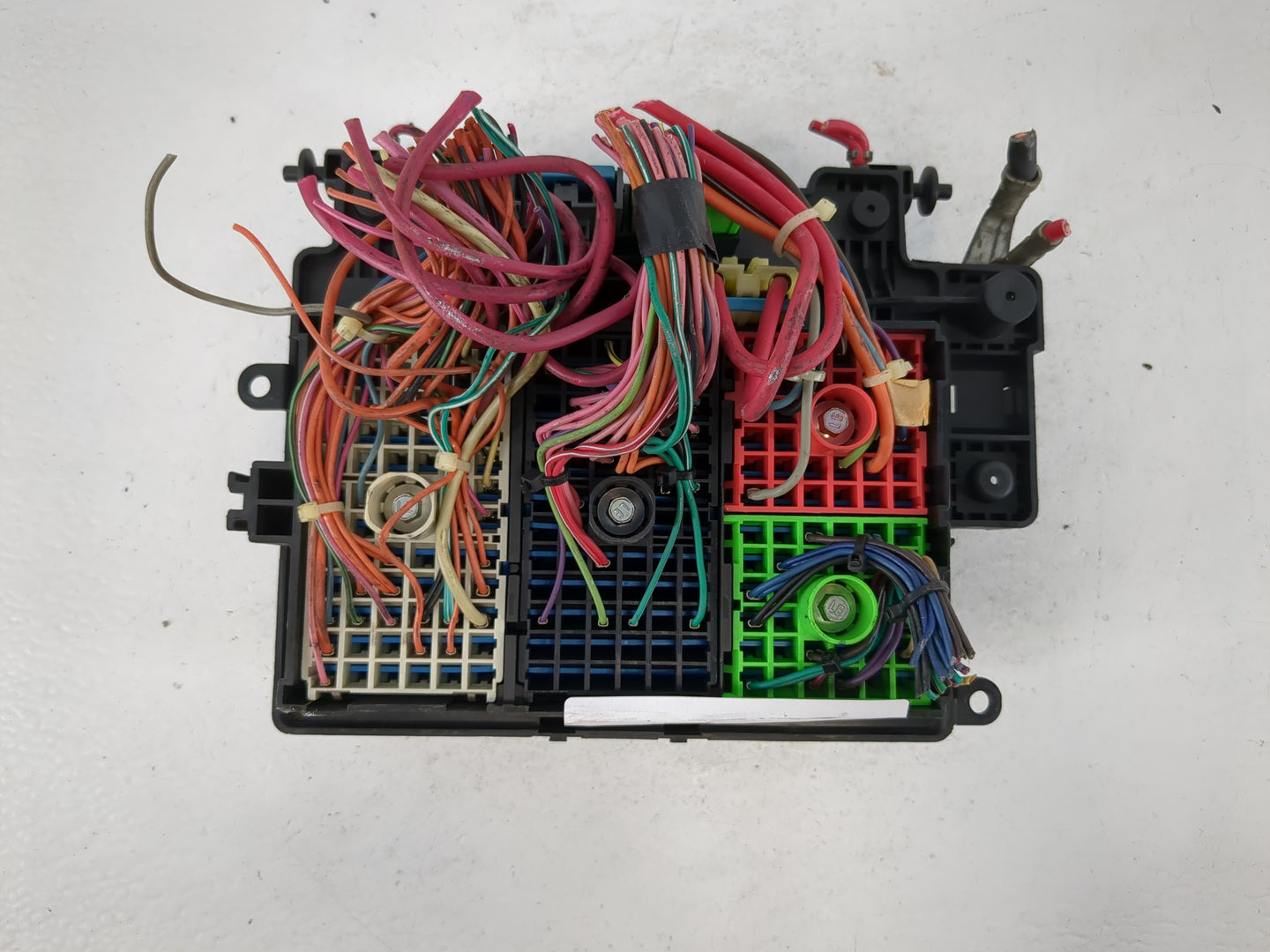 2003-2006 Chevrolet Tahoe Fusebox Fuse Box Panel Relay Module P/N:15115617 Fits Fits 2003 2004 2005 2006 OEM Used Auto Parts