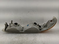 2000-2006 Chevrolet Tahoe Passenger Right Oem Front Light Lamp - Oemusedautoparts1.com