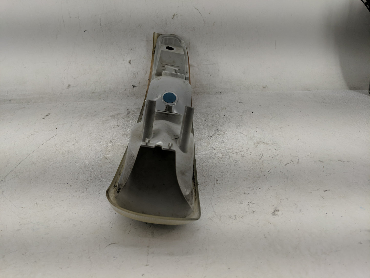 2000-2006 Chevrolet Tahoe Passenger Right Oem Front Light Lamp - Oemusedautoparts1.com