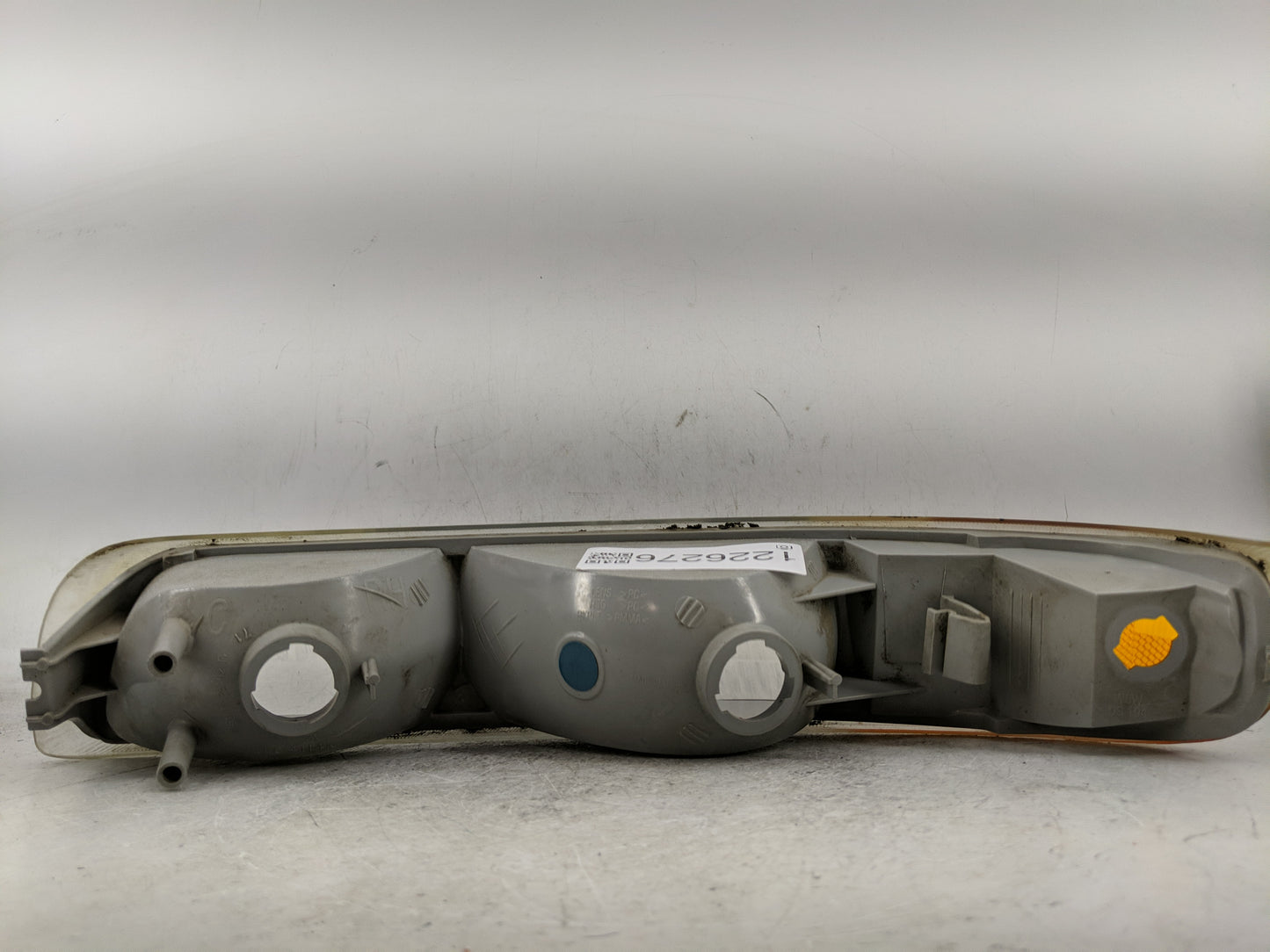 2000-2006 Chevrolet Tahoe Passenger Right Oem Front Light Lamp - Oemusedautoparts1.com