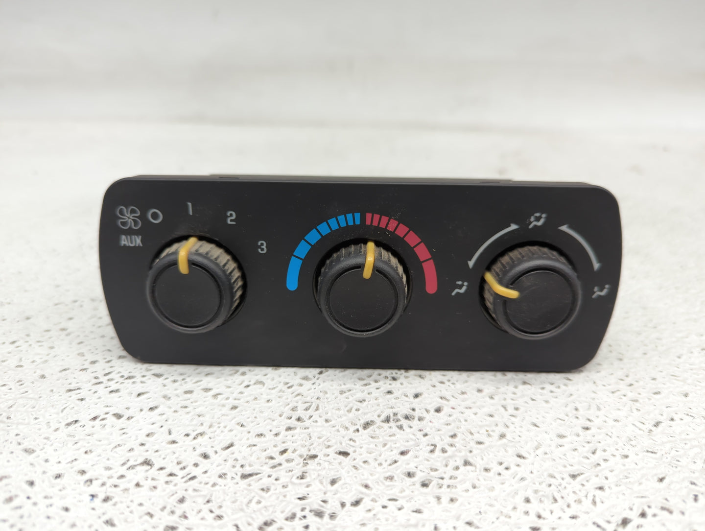 2003-2006 Chevrolet Tahoe Climate Control Module Temperature AC/Heater Replacement P/N:15112019 Fits Fits 2003 2004 2005 200