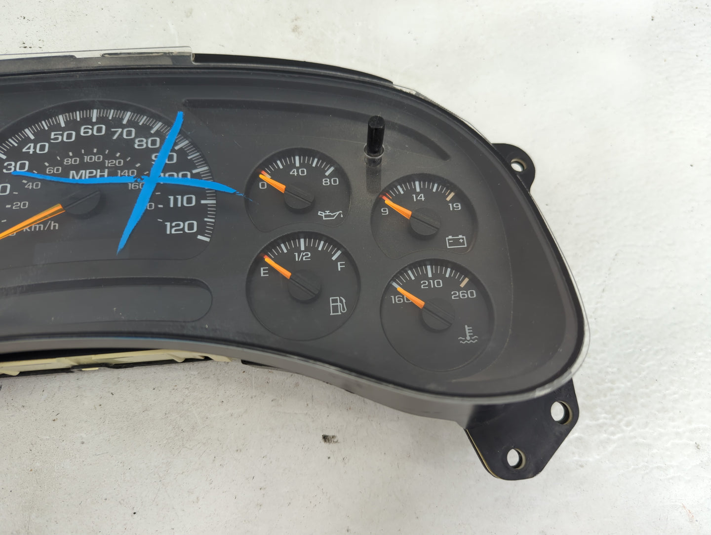 2005 Chevrolet Tahoe Instrument Cluster Speedometer Gauges P/N:15224141 Fits OEM Used Auto Parts - Oemusedautoparts1.com