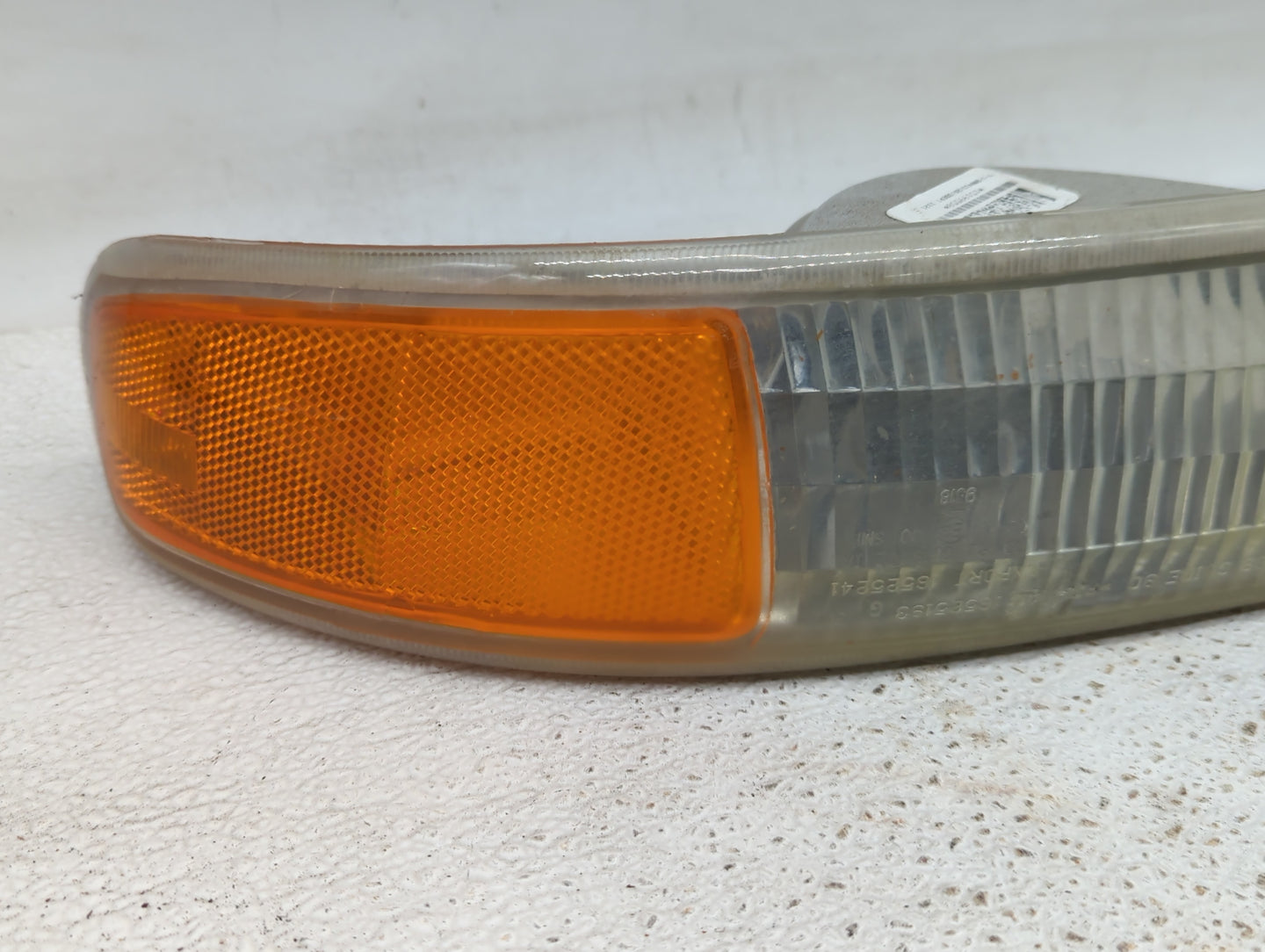 2000-2006 Chevrolet Tahoe Passenger Right Oem Front Light Lamp - Oemusedautoparts1.com