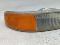 2000-2006 Chevrolet Tahoe Passenger Right Oem Front Light Lamp - Oemusedautoparts1.com