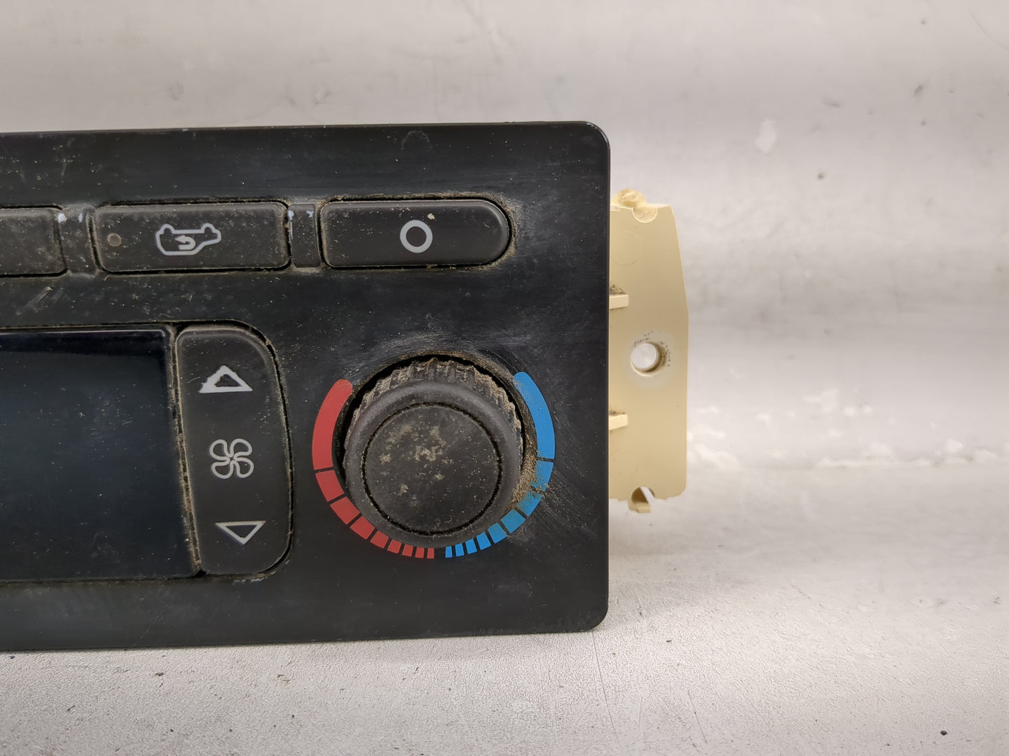 2005-2006 Chevrolet Tahoe Climate Control Module Temperature AC/Heater Replacement P/N:10367041 Fits Fits 2005 2006 2007 OEM