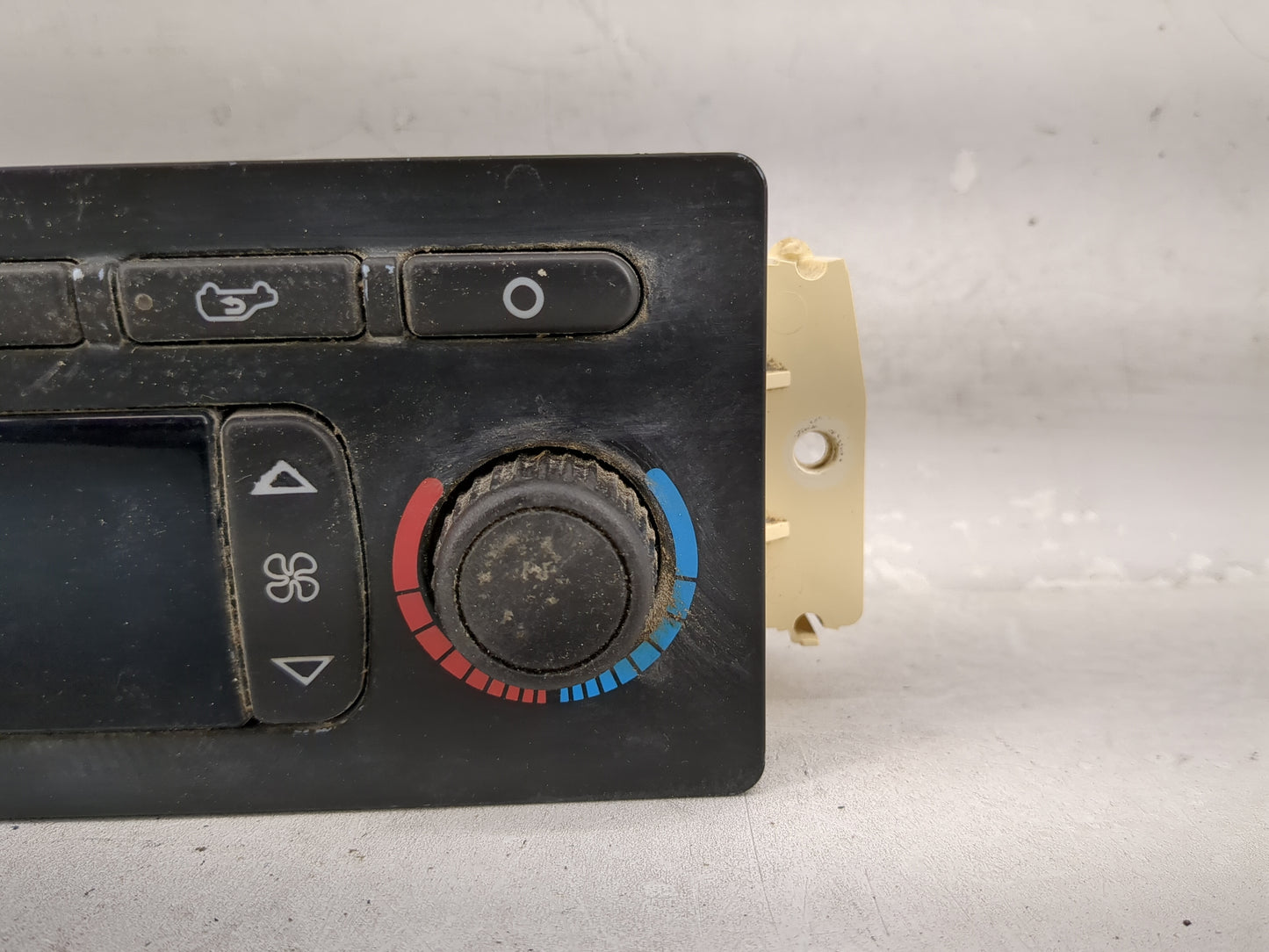 2005-2006 Chevrolet Tahoe Climate Control Module Temperature AC/Heater Replacement P/N:10367041 Fits Fits 2005 2006 2007 OEM