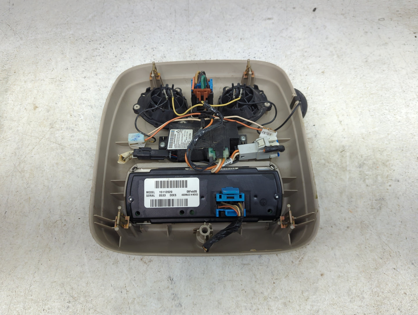 2005 Chevrolet Tahoe Overhead Roof Console - Oemusedautoparts1.com
