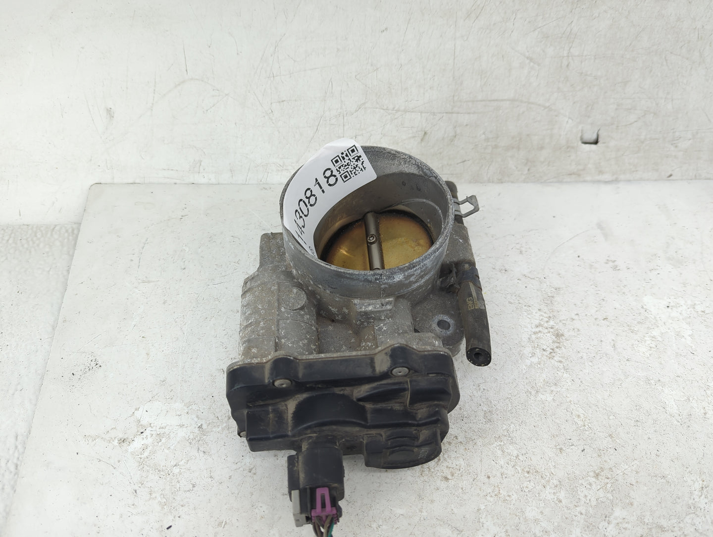 2003-2006 Chevrolet Tahoe Throttle Body Fits Fits 2003 2004 2005 2006 2007 OEM Used Auto Parts - Oemusedautoparts1.com