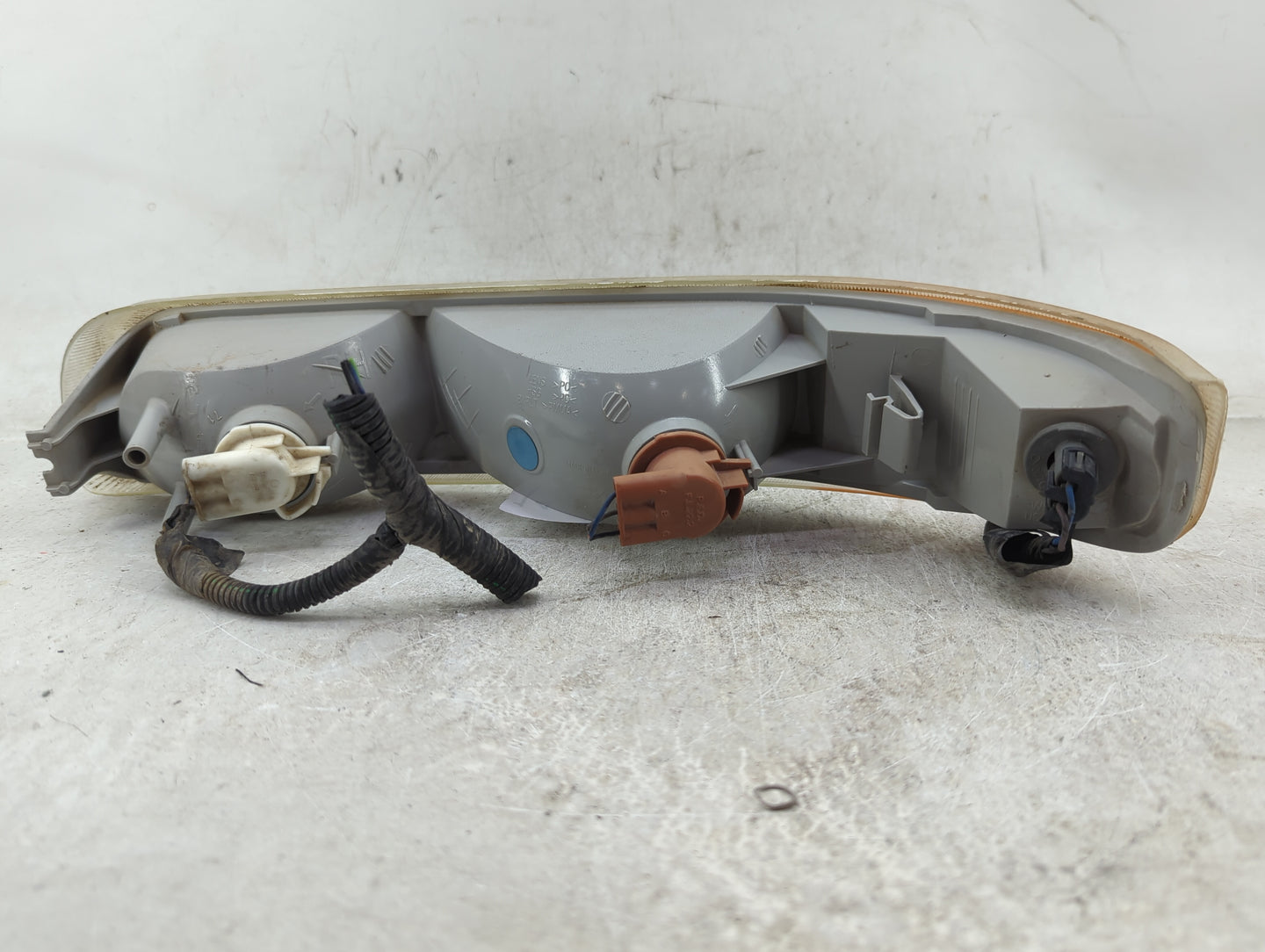 2002-2006 Chevrolet Tahoe Driver Left Oem Fog Light Lamp - Oemusedautoparts1.com