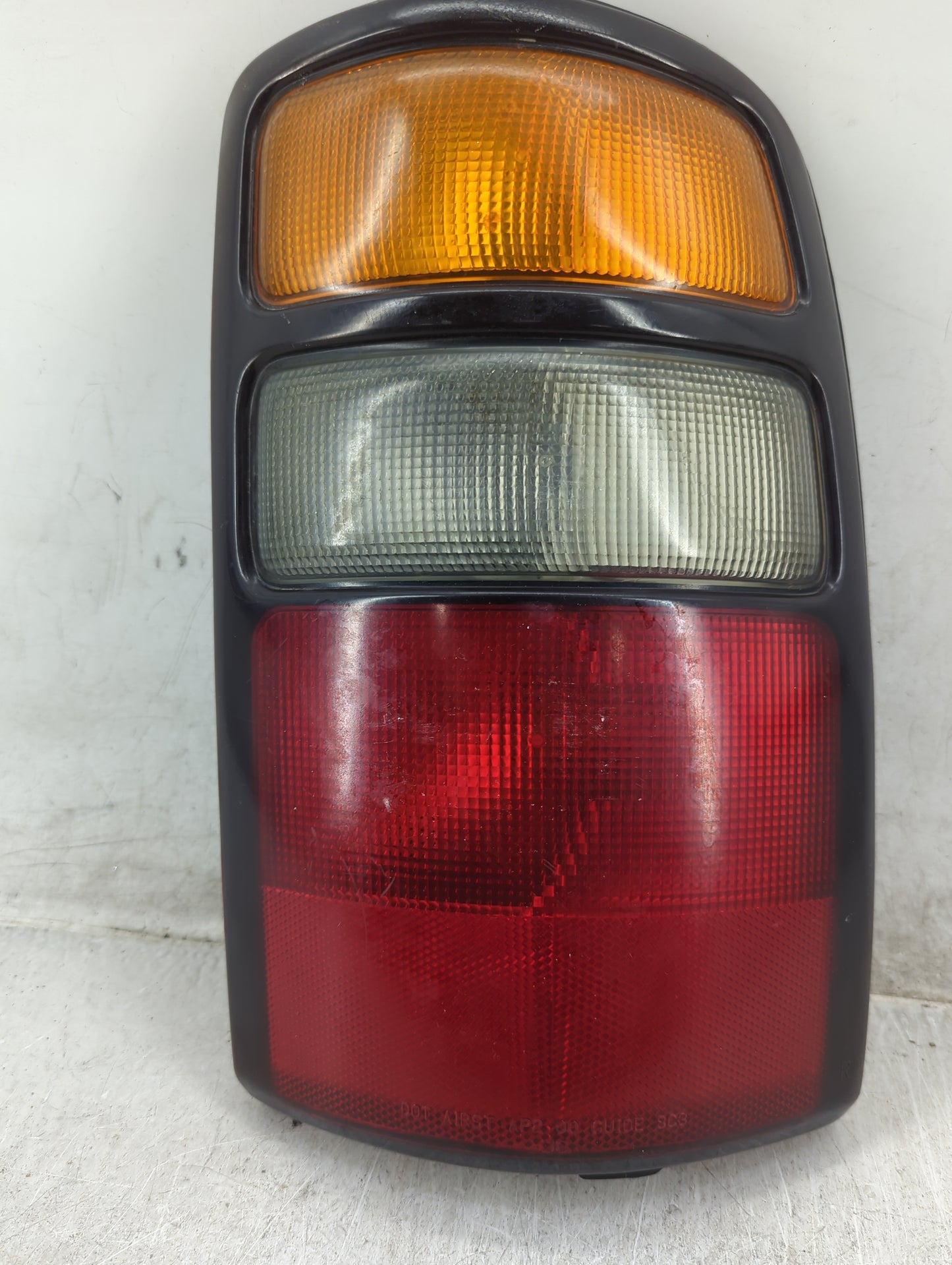 2004-2006 Chevrolet Tahoe Tail Light Assembly Passenger Right OEM P/N:15224182 Fits Fits 2004 2005 2006 OEM Used Auto Parts 