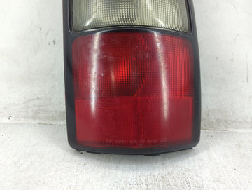 2004-2006 Chevrolet Tahoe Tail Light Assembly Passenger Right OEM P/N:15224182 Fits Fits 2004 2005 2006 OEM Used Auto Parts