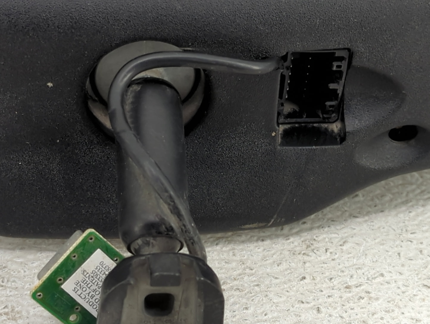 2005 Chevrolet Tahoe Interior Rear View Mirror Replacement OEM Fits OEM Used Auto Parts - Oemusedautoparts1.com