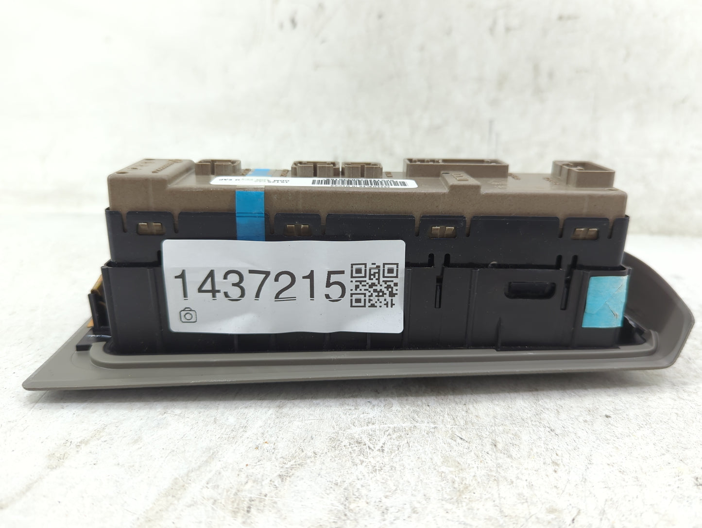 2003-2006 Chevrolet Tahoe Master Power Window Switch Replacement Driver Side Left P/N:15125142 BP5142X2503301S6 Fits OEM Use
