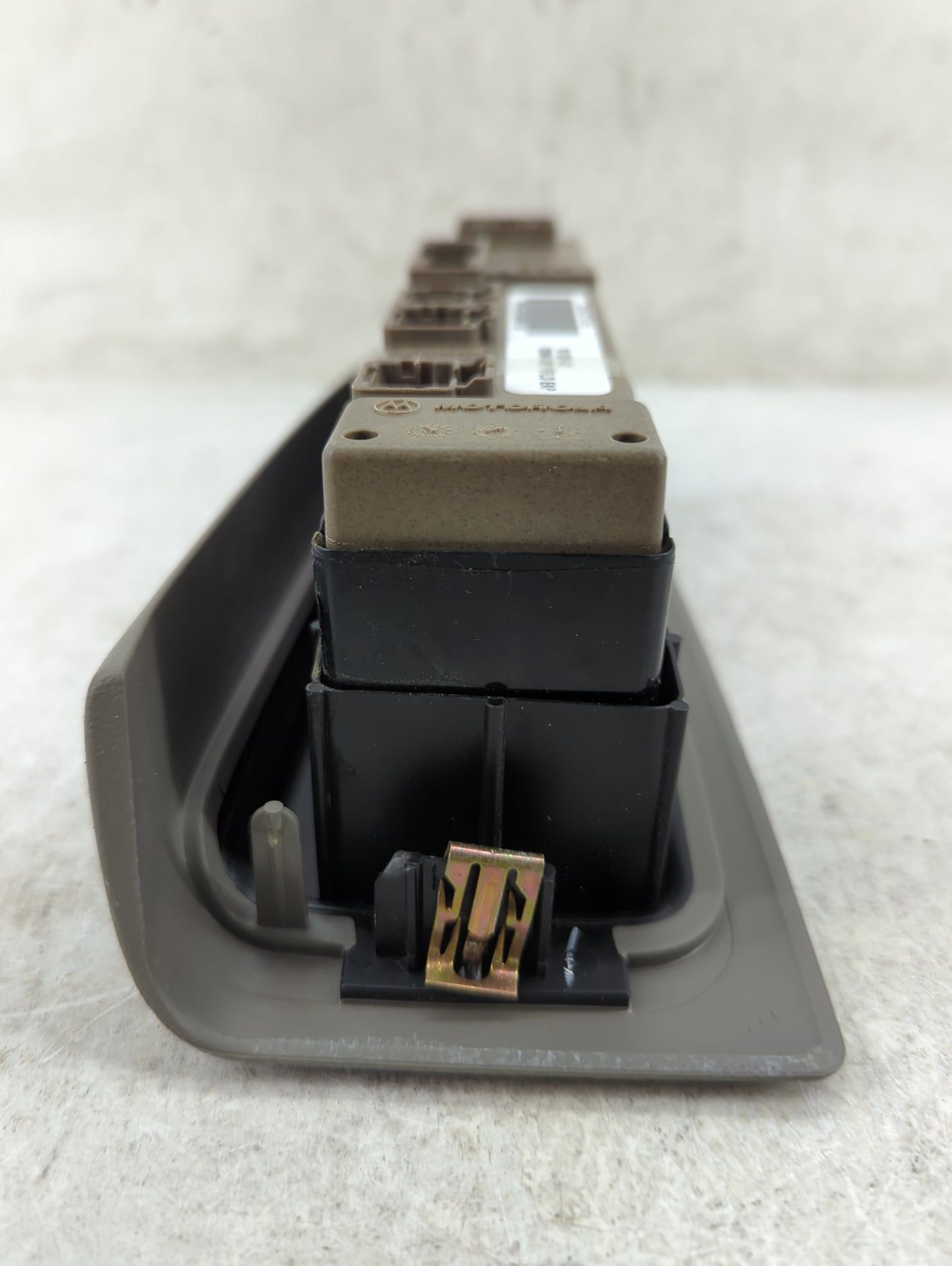2003-2006 Chevrolet Tahoe Master Power Window Switch Replacement Driver Side Left P/N:15125142 BP5142X2503301S6 Fits OEM Use