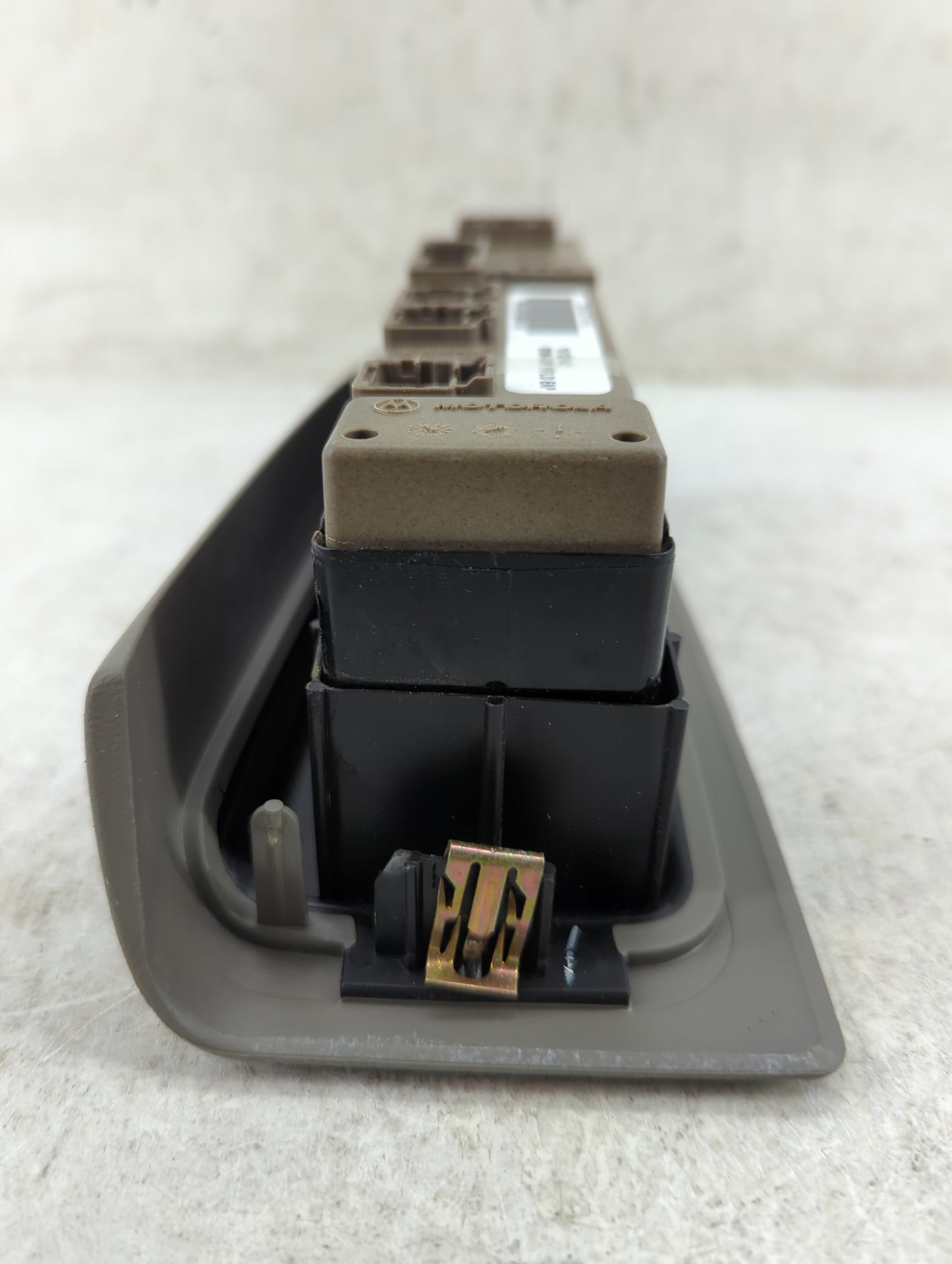 2003-2006 Chevrolet Tahoe Master Power Window Switch Replacement Driver Side Left P/N:15125142 BP5142X2503301S6 Fits OEM Use
