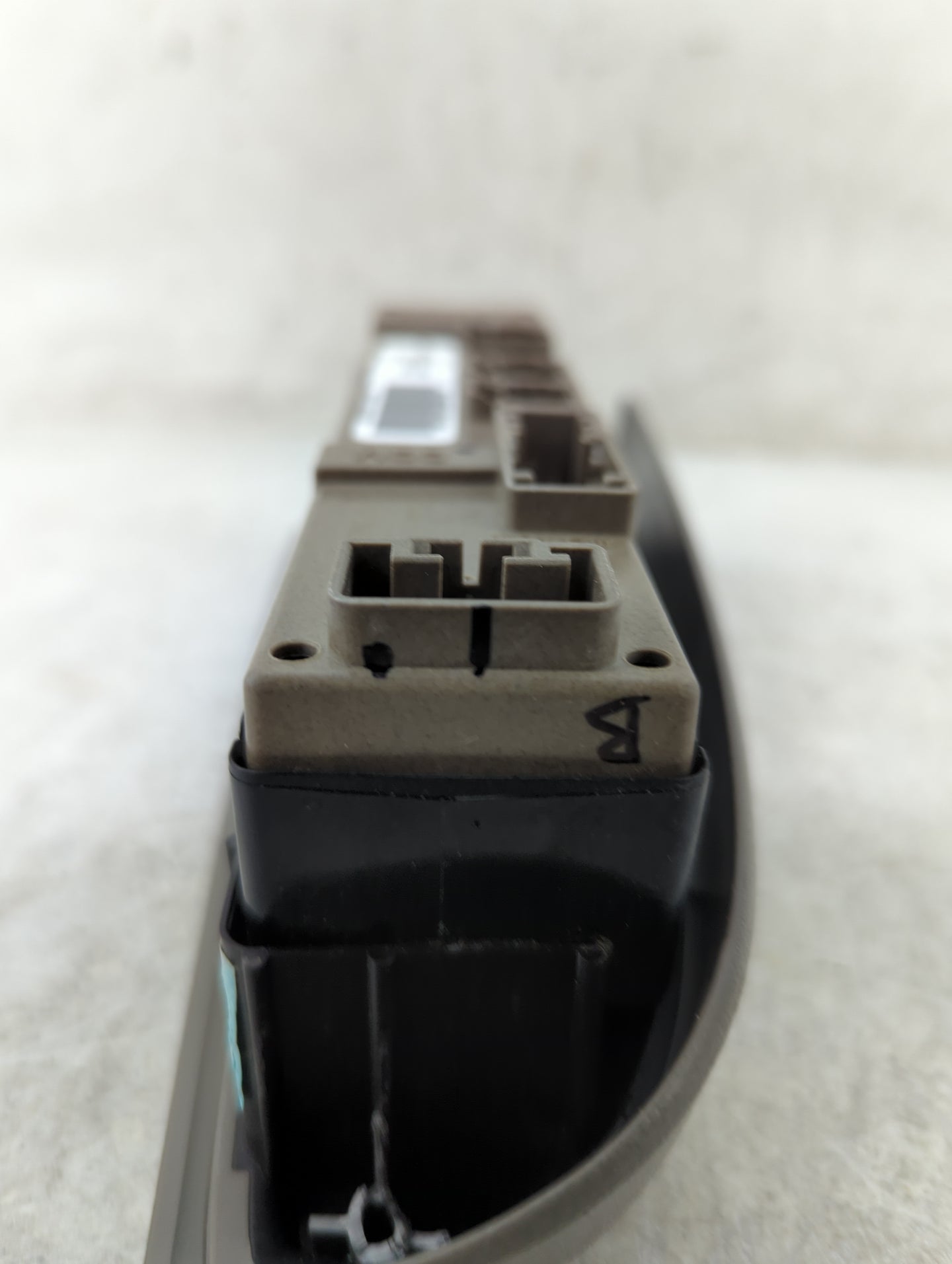 2003-2006 Chevrolet Tahoe Master Power Window Switch Replacement Driver Side Left P/N:15125142 BP5142X2503301S6 Fits OEM Use