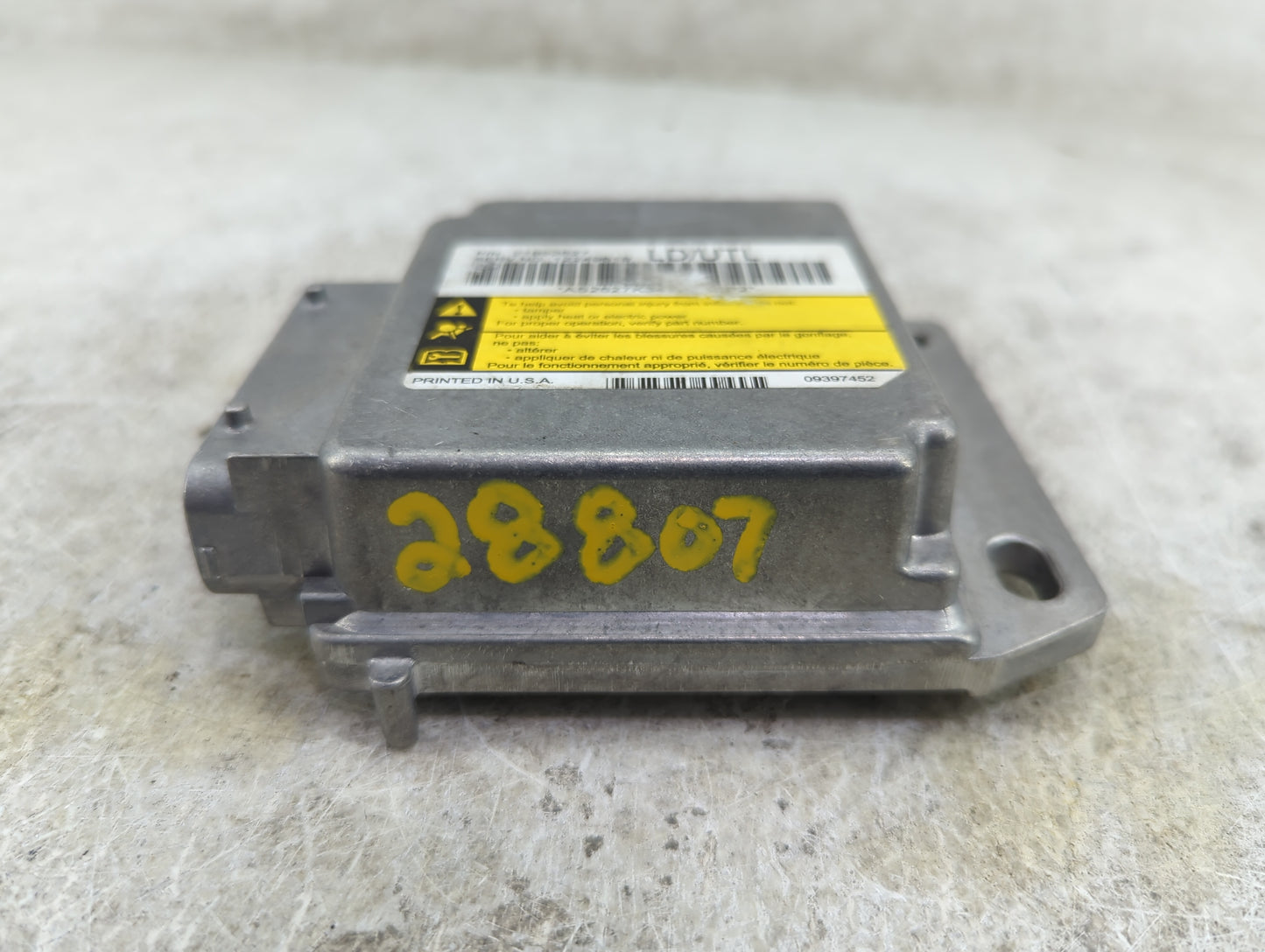 2003-2006 Chevrolet Tahoe Body Control Module Bcm Inner Cabin Fuse Box 1438059 - Oemusedautoparts1.com