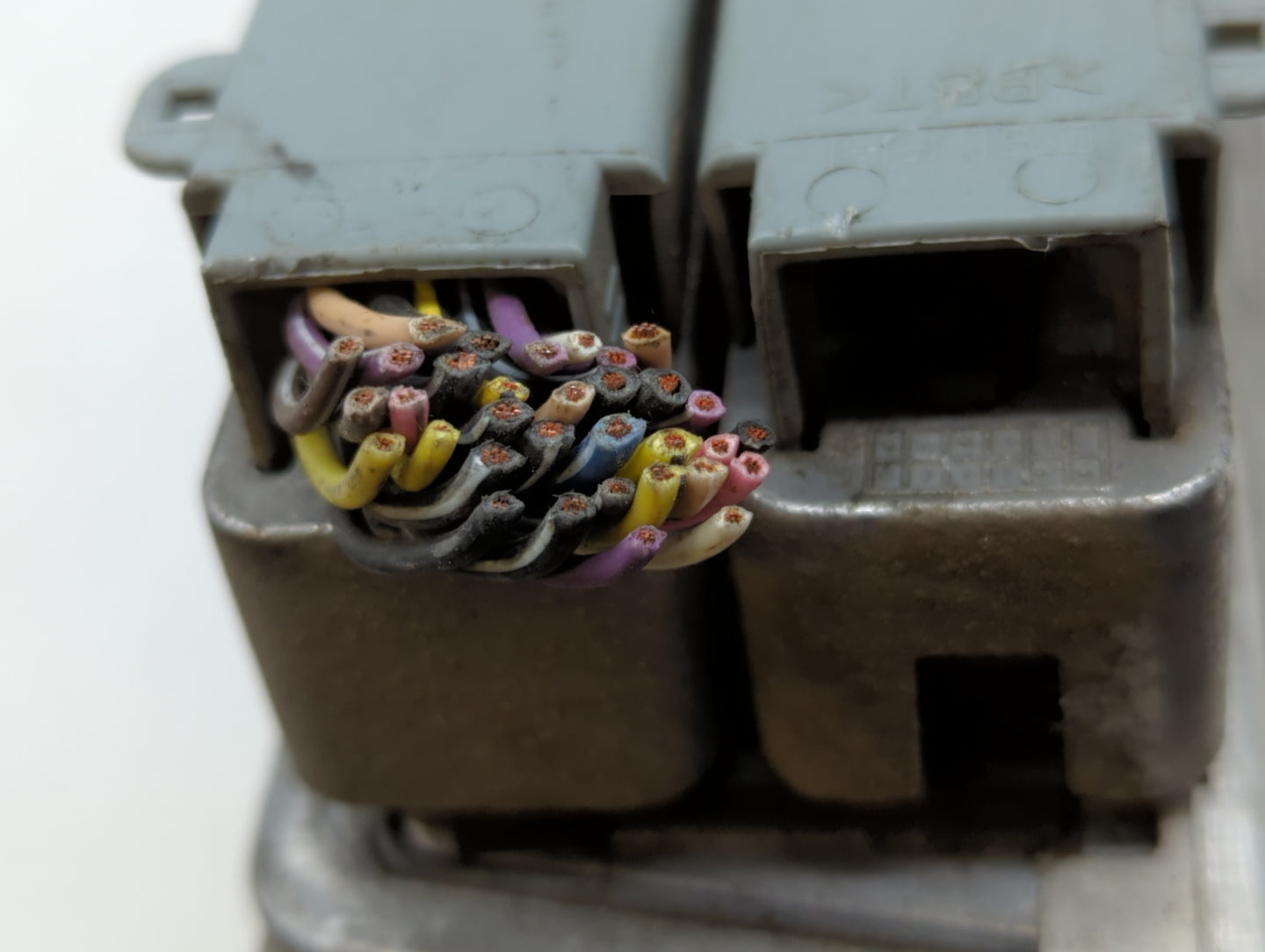 2003-2006 Chevrolet Tahoe PCM Engine Control Computer ECU ECM PCU OEM P/N:12602802 12582605 Fits Fits 2003 2004 2005 2006 20