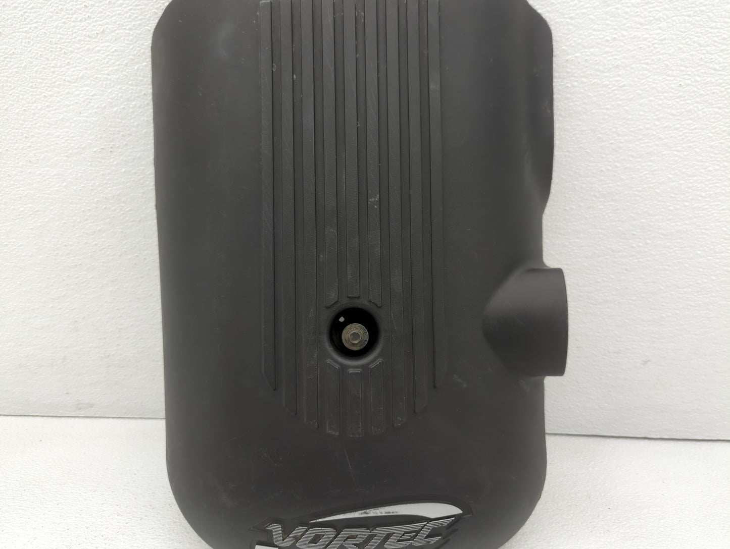 2005 Chevrolet Tahoe Engine Cover - Oemusedautoparts1.com