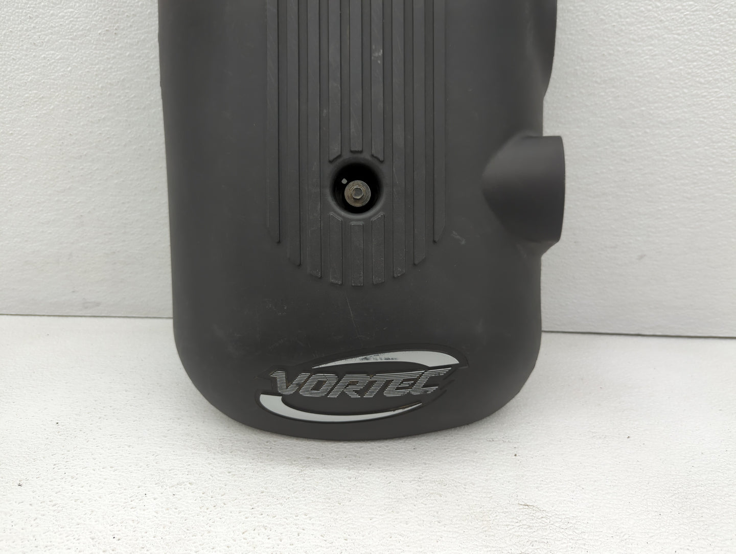 2005 Chevrolet Tahoe Engine Cover - Oemusedautoparts1.com