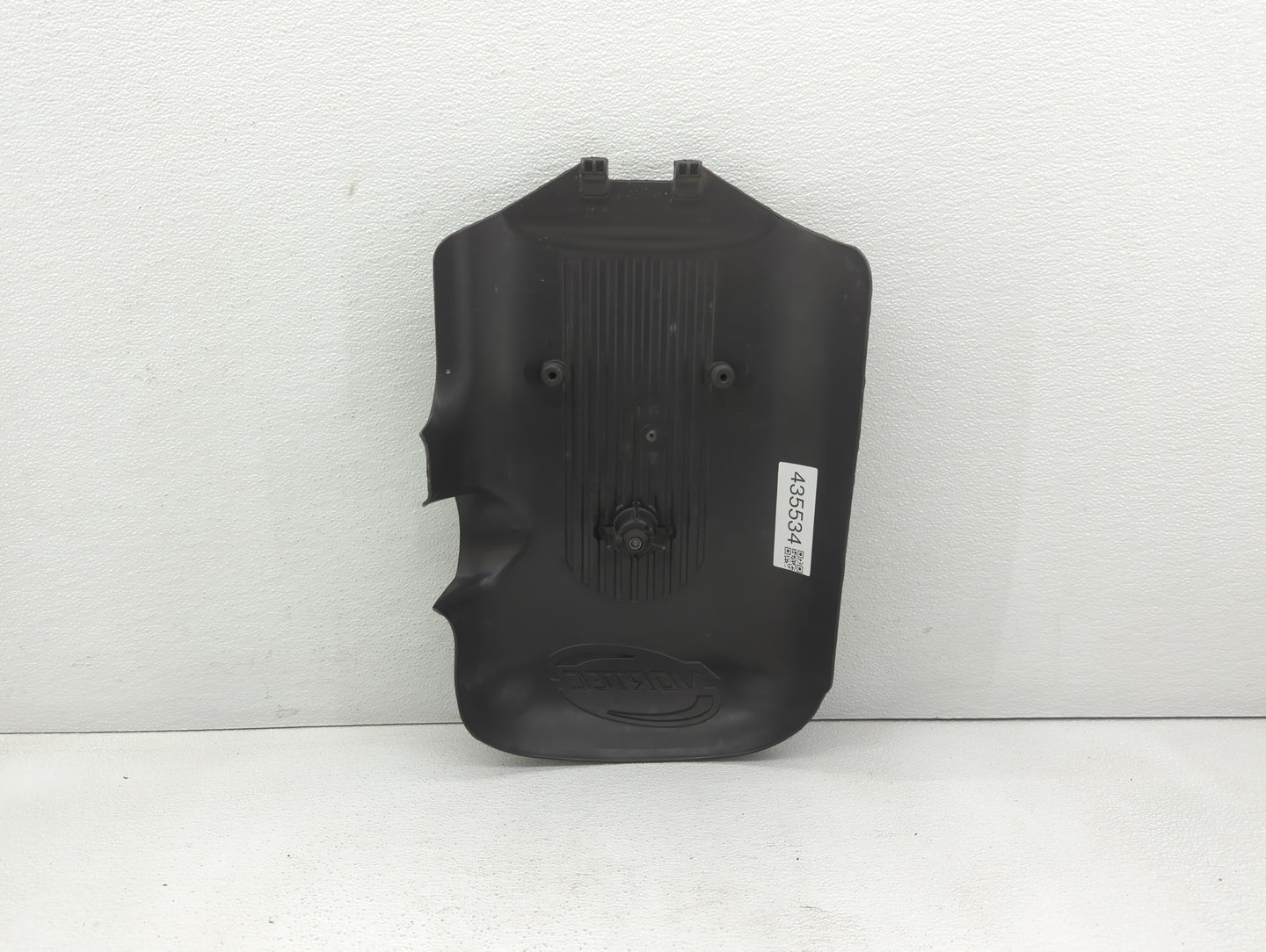 2005 Chevrolet Tahoe Engine Cover - Oemusedautoparts1.com