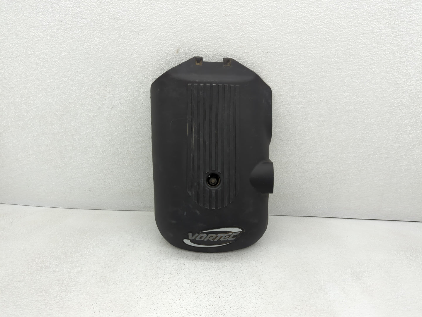 2005 Chevrolet Tahoe Engine Cover - Oemusedautoparts1.com