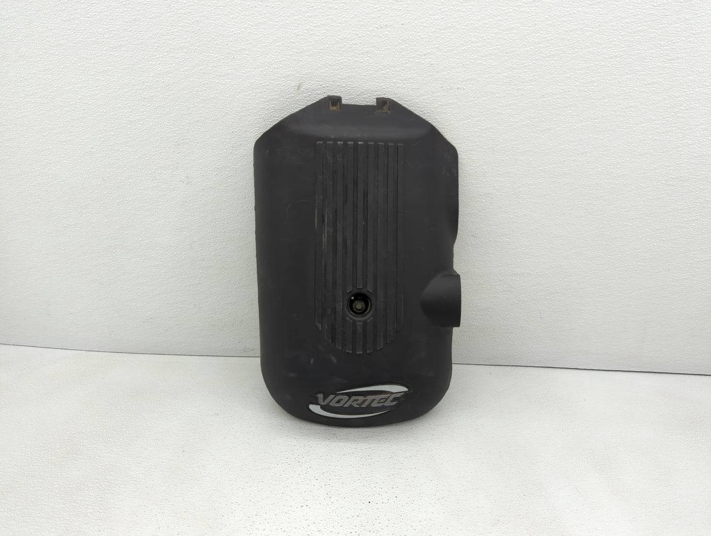 2005 Chevrolet Tahoe Engine Cover - Oemusedautoparts1.com