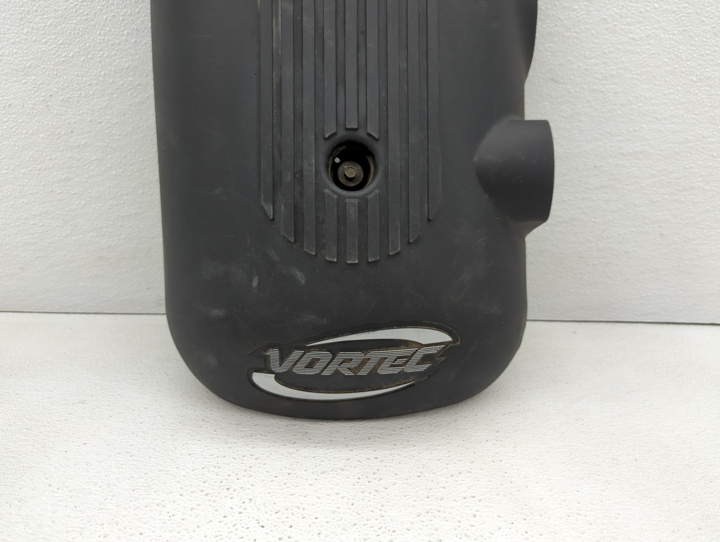 2005 Chevrolet Tahoe Engine Cover - Oemusedautoparts1.com