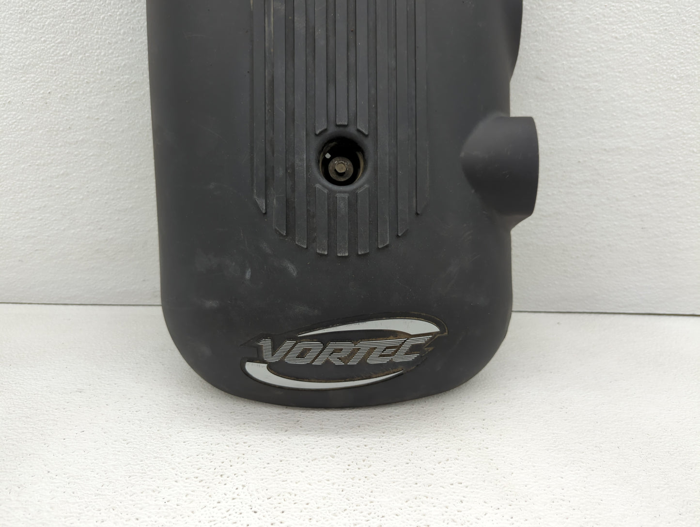 2005 Chevrolet Tahoe Engine Cover - Oemusedautoparts1.com