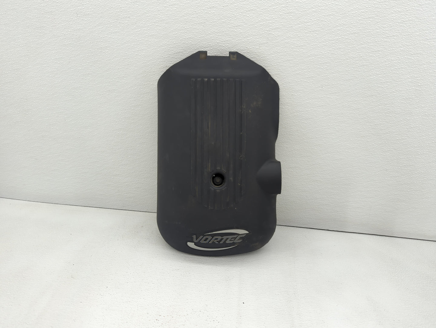 2005 Chevrolet Tahoe Engine Cover - Oemusedautoparts1.com