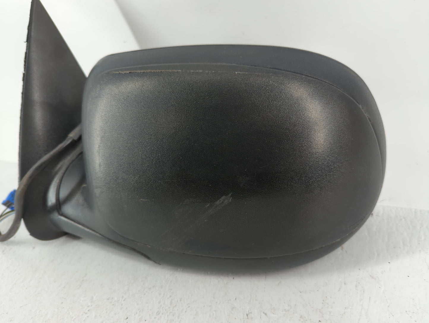 2003-2006 Chevrolet Tahoe Driver Left Side View Manual Door Mirror Black - Oemusedautoparts1.com