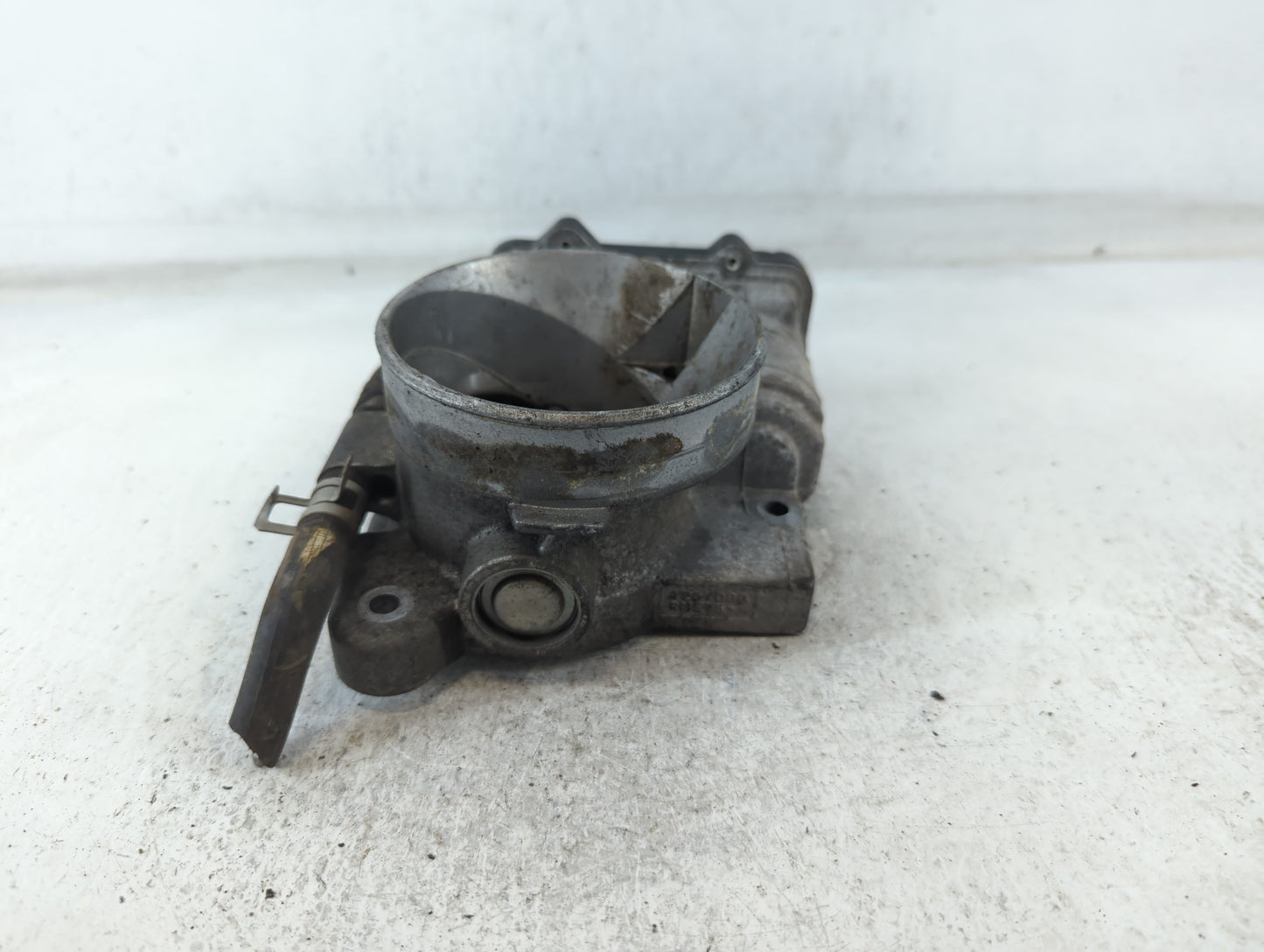 2003-2006 Chevrolet Tahoe Throttle Body P/N:1257080 Fits Fits 2003 2004 2005 2006 2007 OEM Used Auto Parts - Oemusedautopart