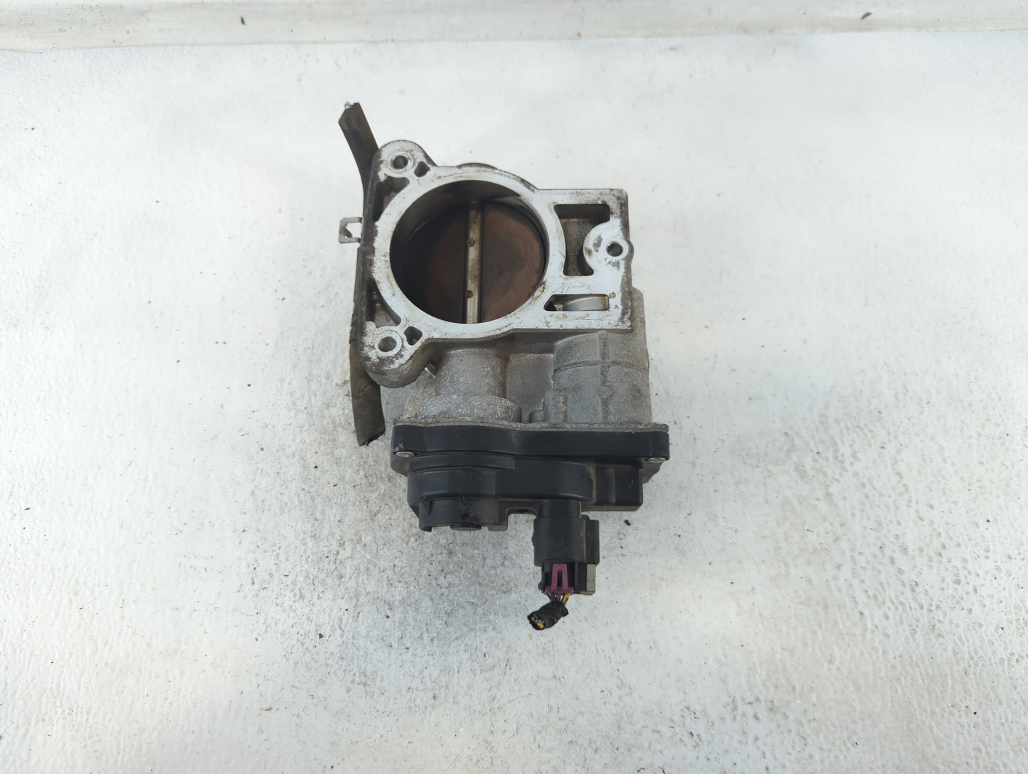 2003-2006 Chevrolet Tahoe Throttle Body P/N:1257080 Fits Fits 2003 2004 2005 2006 2007 OEM Used Auto Parts - Oemusedautopart