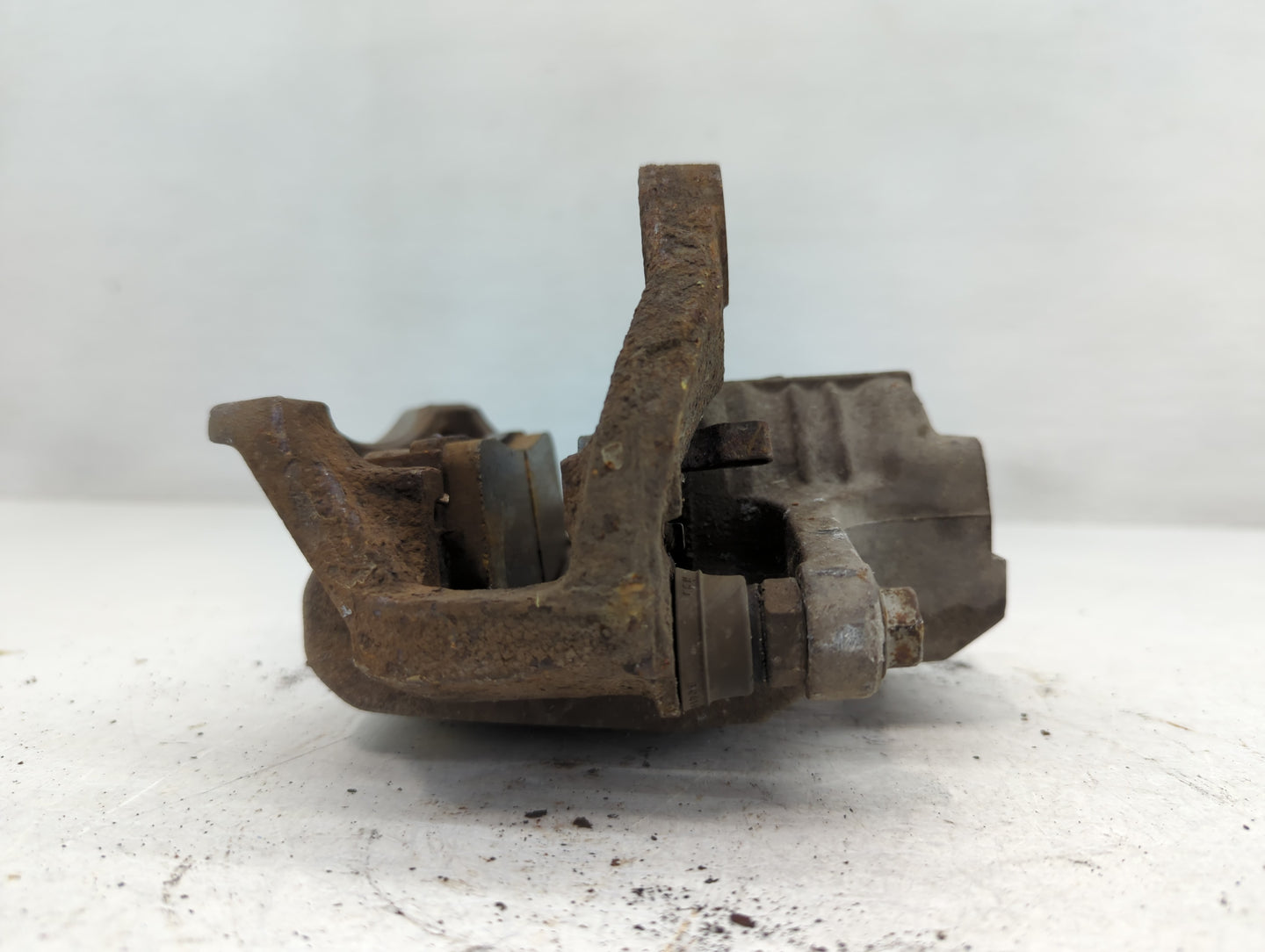 Chevrolet Trailbazer Ext Rear Driver Left Brake Caliper - Oemusedautoparts1.com