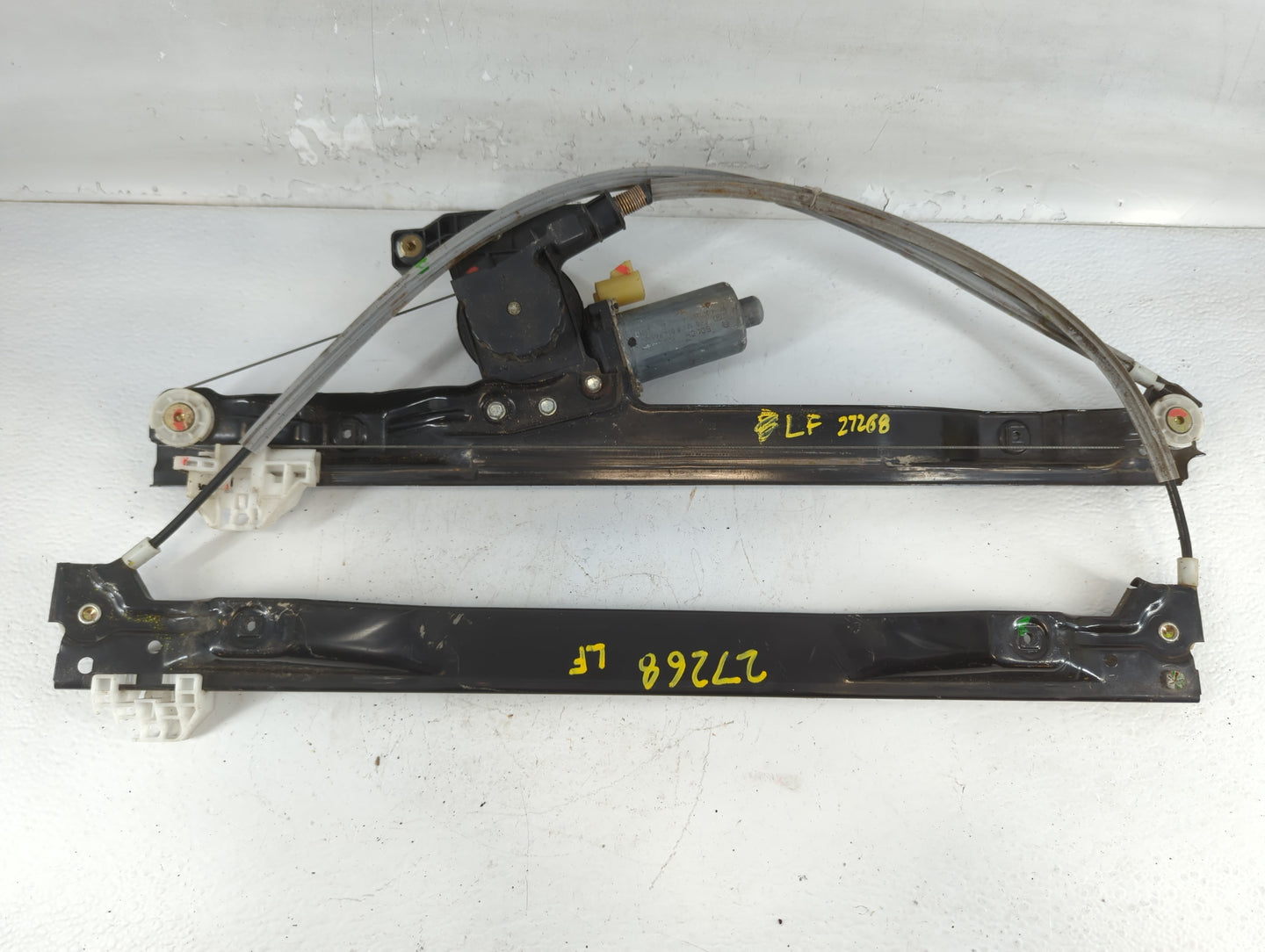 Chevrolet Trailbazer Ext Passenger Front Right Power Window Motor - Oemusedautoparts1.com