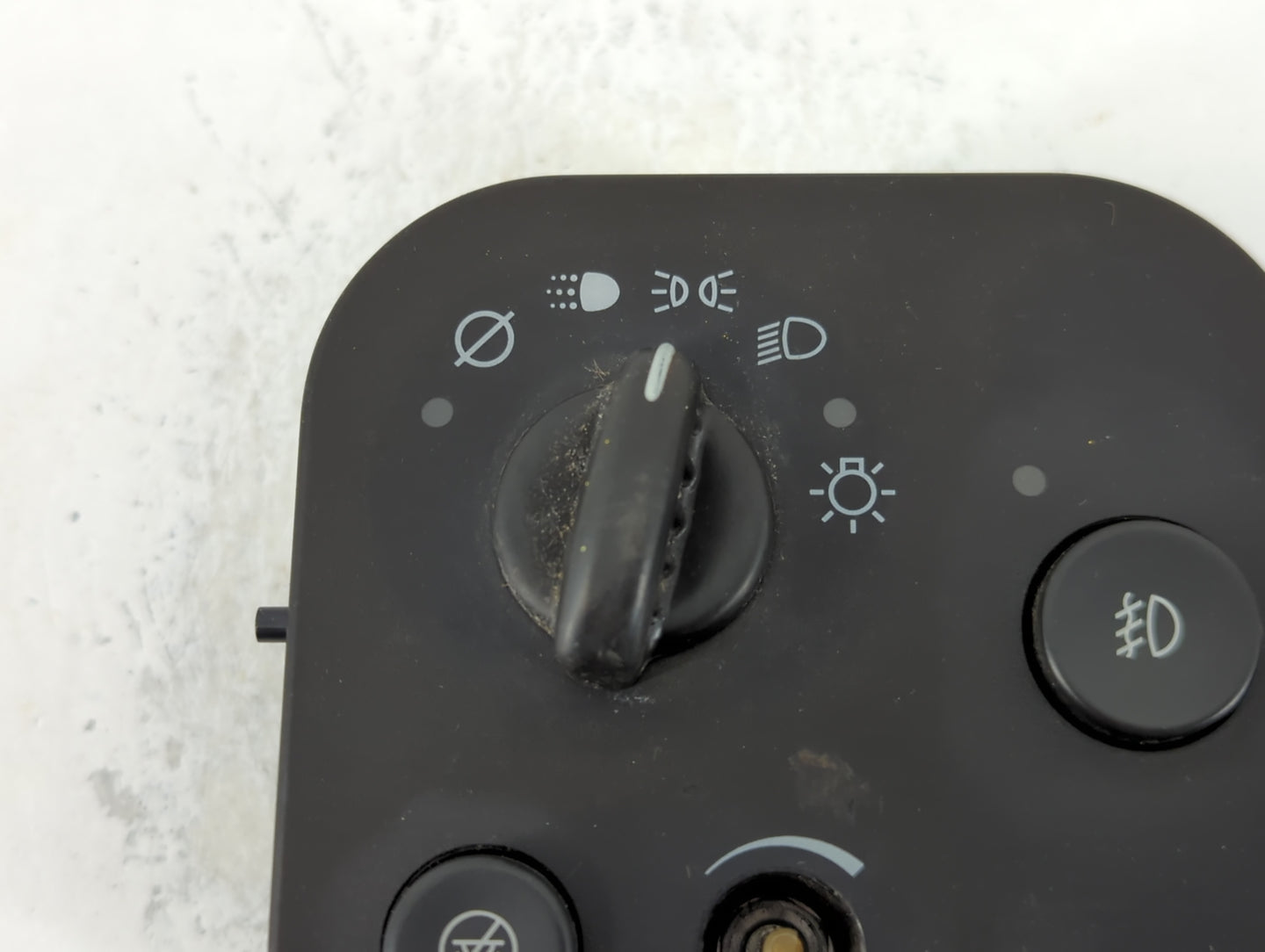 2005 Chevrolet Trailbazer Ext Headlight Head Light Switch Lamp Control - Oemusedautoparts1.com