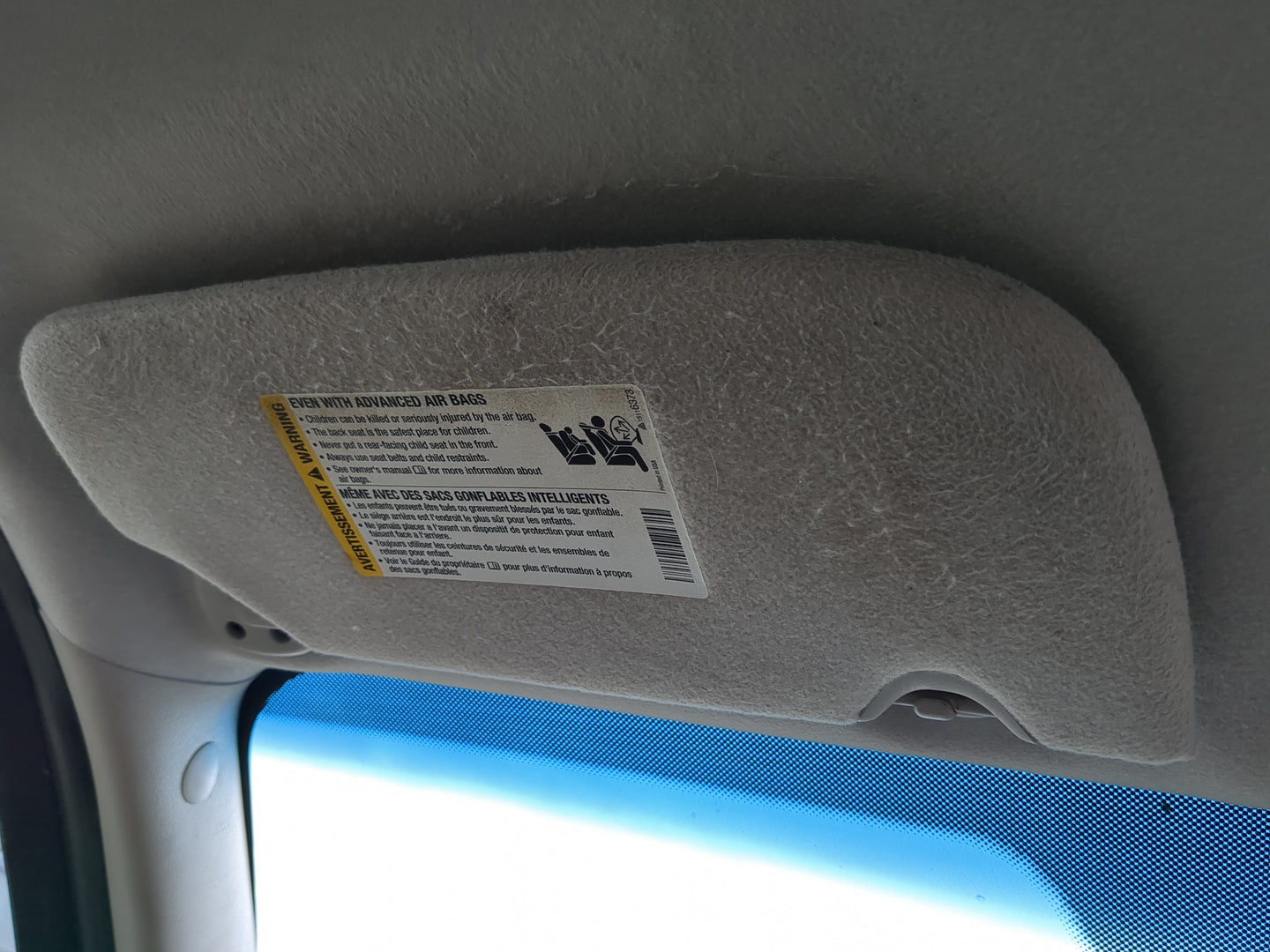 2005-2007 Chevrolet Trailblazer Sun Visor Shade Replacement Driver Left Mirror Fits Fits 2005 2006 2007 OEM Used Auto Parts 