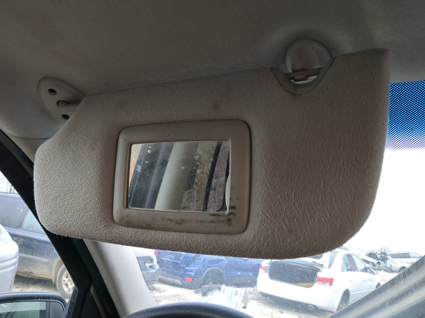 2005-2007 Chevrolet Trailblazer Sun Visor Shade Replacement Driver Left Mirror Fits Fits 2005 2006 2007 OEM Used Auto Parts 