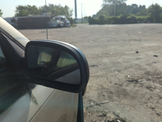 2002-2009 Chevrolet Trailblazer Passenger Side View Mirror - Right Door Mirror OEM Used