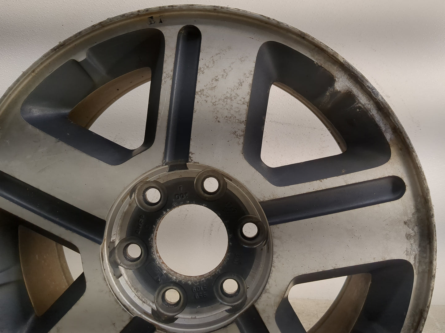 2004-2009 Chevrolet Trailblazer Oem Wheel Rim 1212649 - Oemusedautoparts1.com